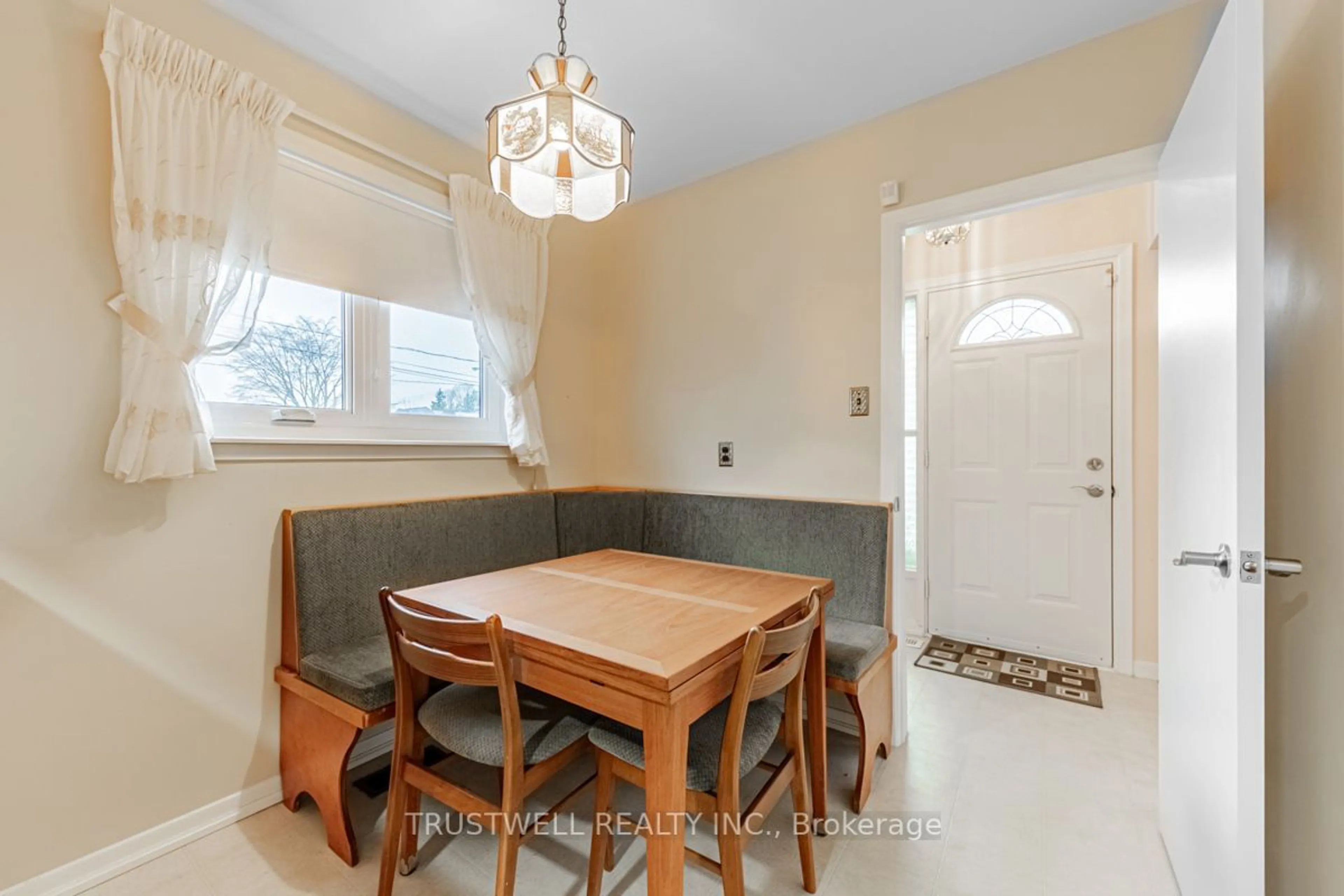 Dining room, unknown for 33 Grace St, Toronto Ontario M1J 2M3