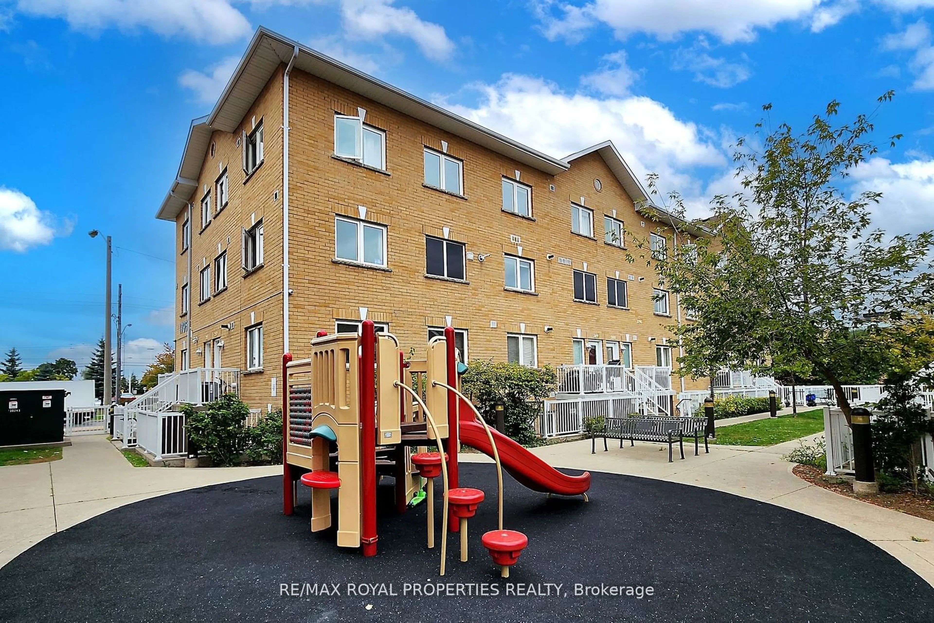 A pic from outside/outdoor area/front of a property/back of a property/a pic from drone, building for 1795 Markham Rd #106, Toronto Ontario M1B 2Z7