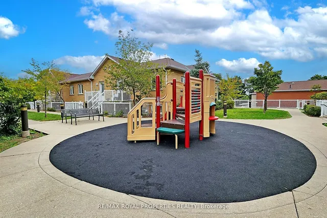 Additional property image - 1795 Markham Rd Unit 106