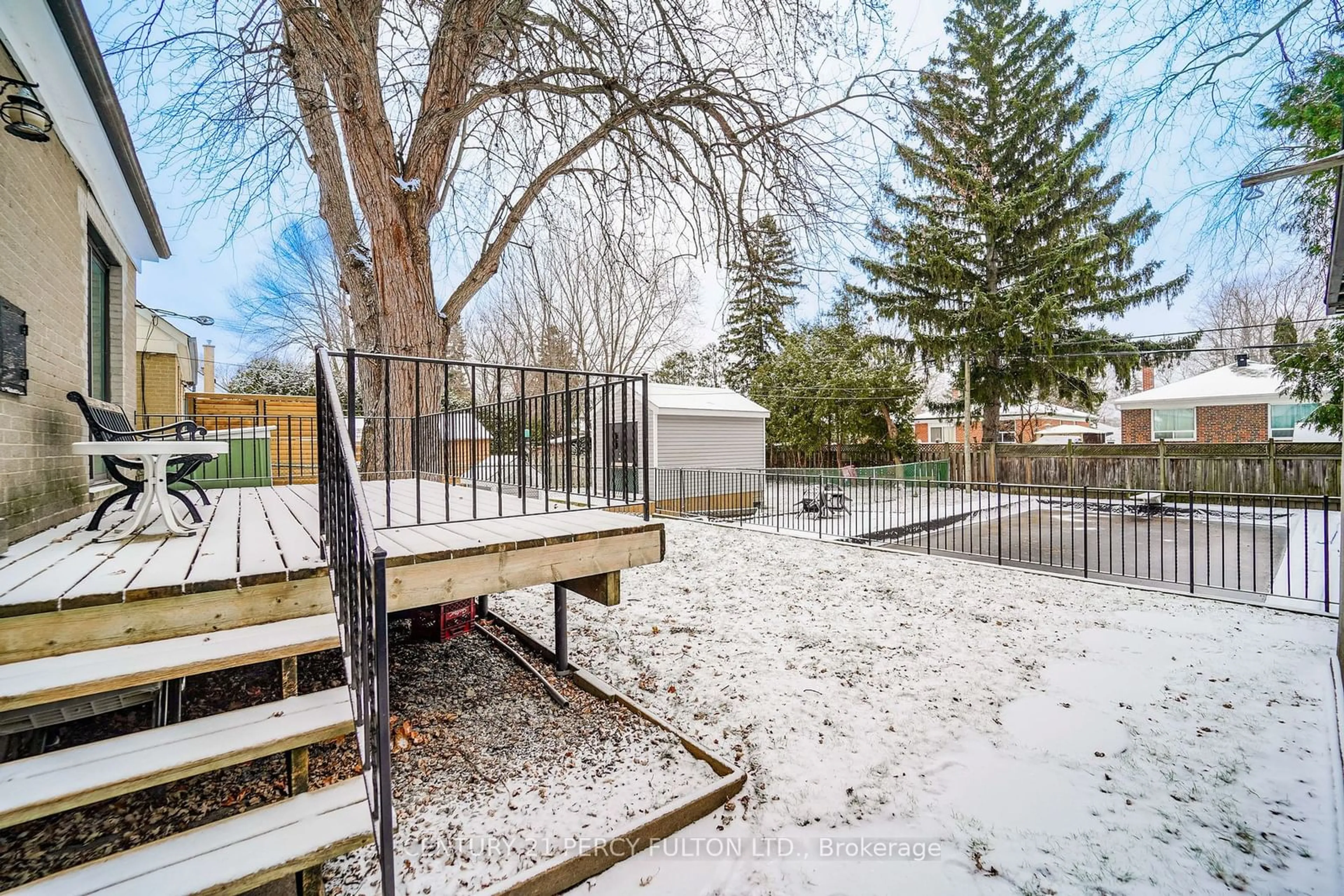 Patio, street for 75 Miramar Cres, Toronto Ontario M1J 1R5