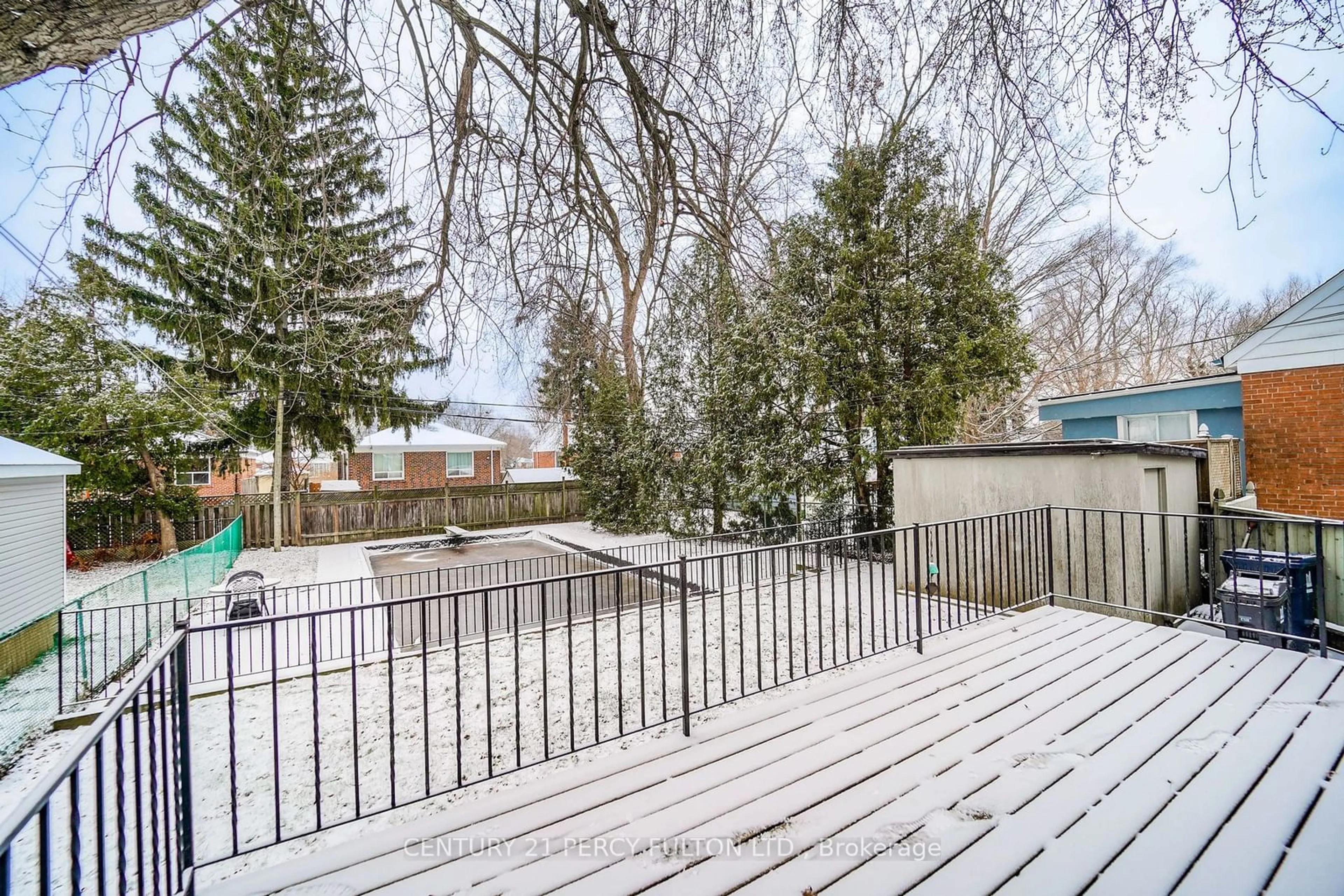 Patio, street for 75 Miramar Cres, Toronto Ontario M1J 1R5