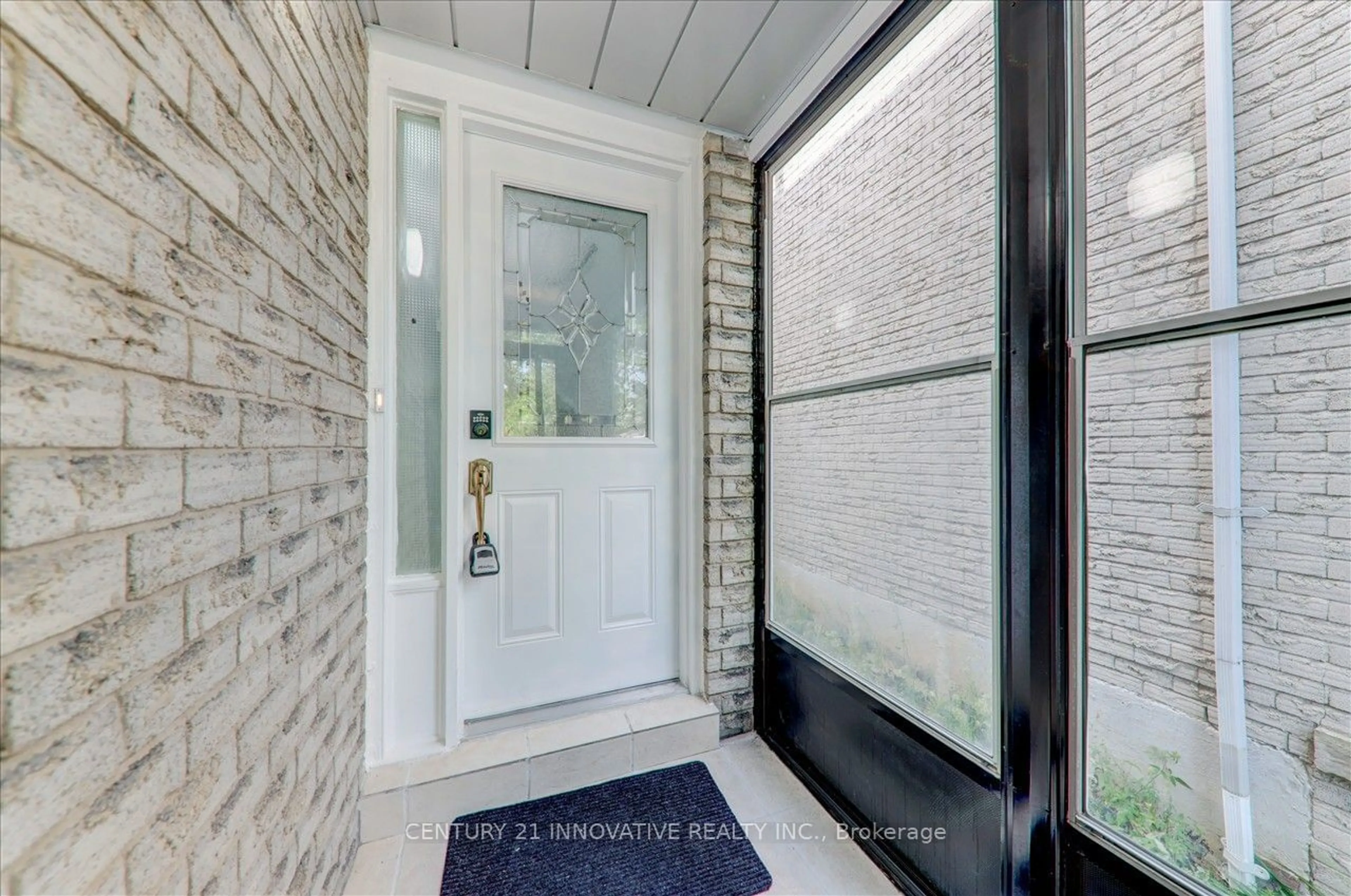 Indoor entryway for 39 Birrell Ave, Toronto Ontario M1B 5C8