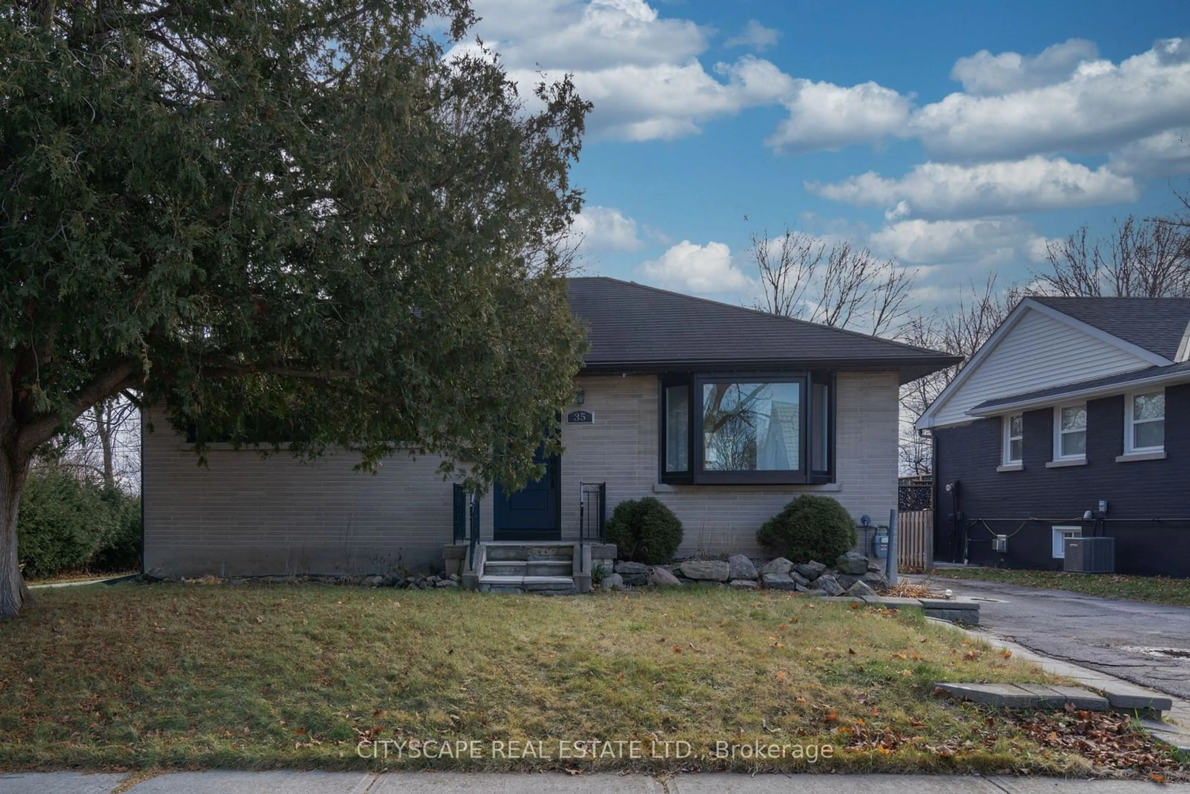 Unknown for 35 Forest Rd, Ajax Ontario L1S 2N2