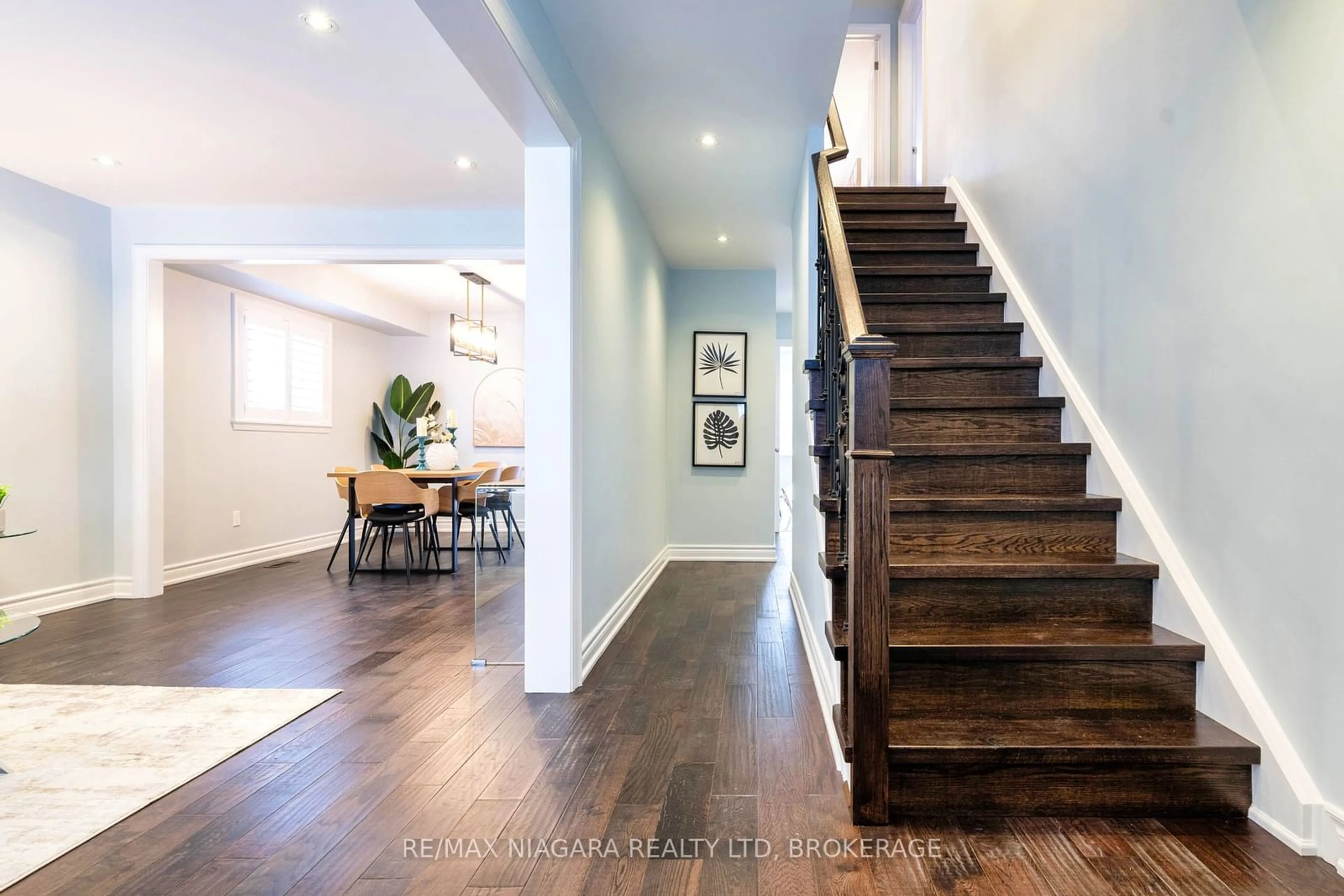 Indoor entryway for 42 Kenhatch Blvd, Toronto Ontario M1S 3Y1