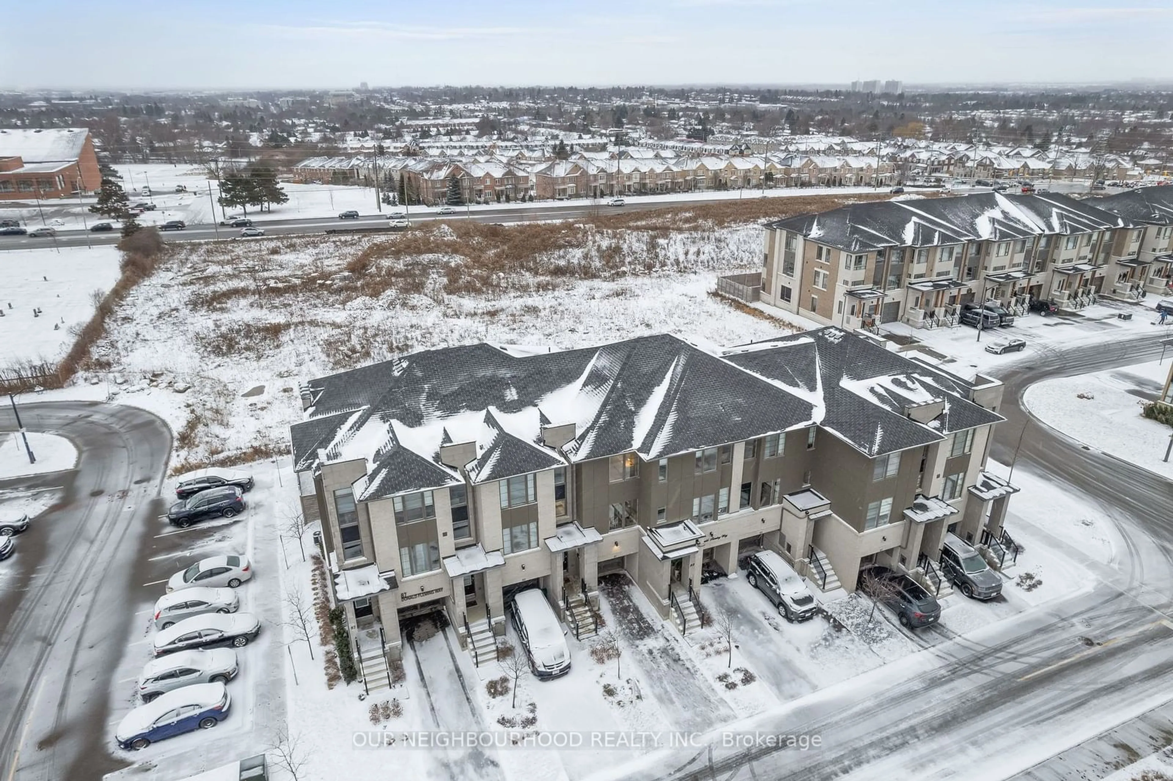 A pic from outside/outdoor area/front of a property/back of a property/a pic from drone, unknown for 91 Donald Fleming Way, Whitby Ontario L1R 0N8