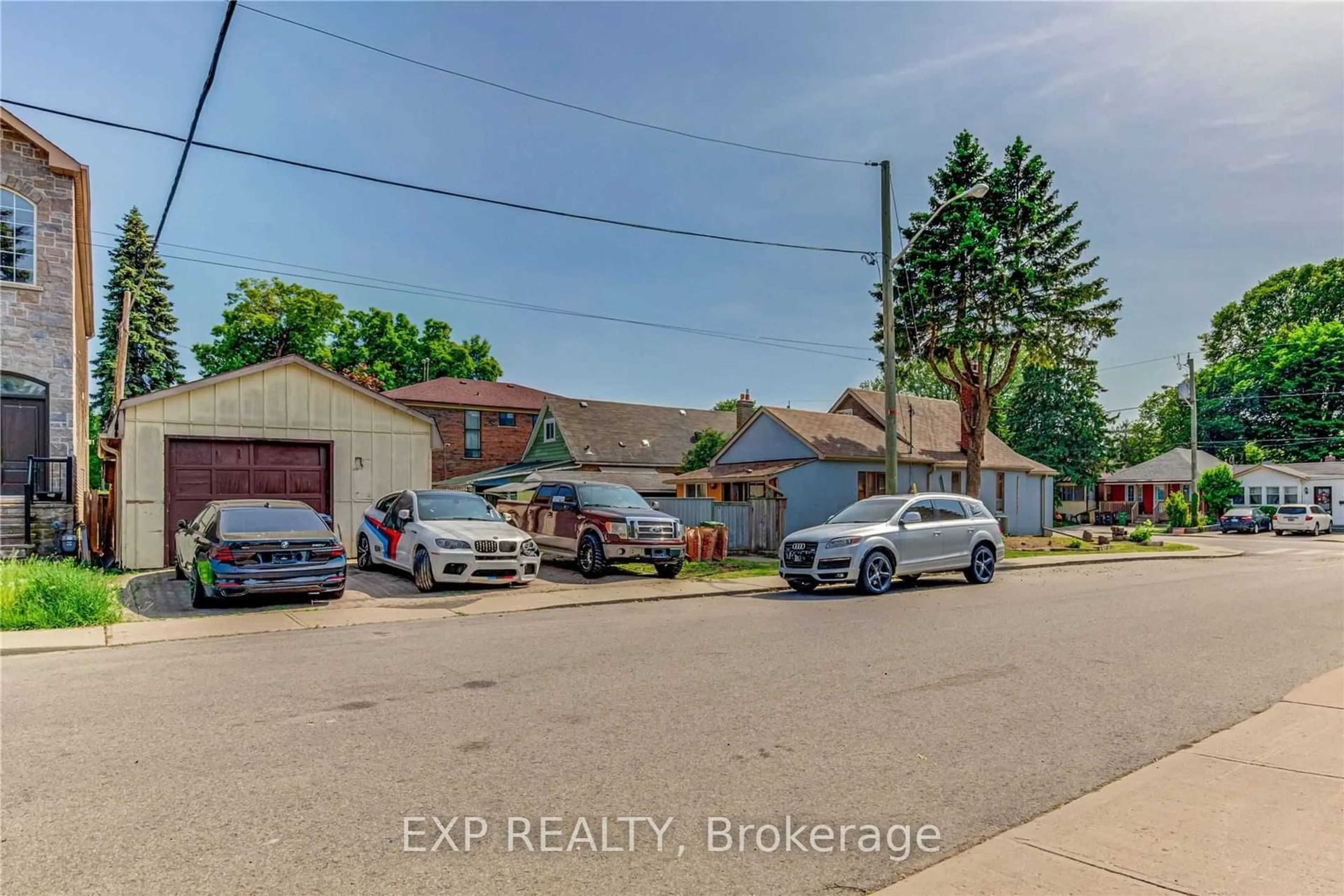 A pic from outside/outdoor area/front of a property/back of a property/a pic from drone, street for 145 Leyton Ave, Toronto Ontario M1L 3V3