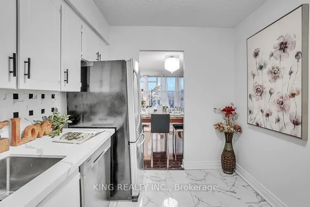 Additional property image - 3380 Eglinton Ave Unit 1412