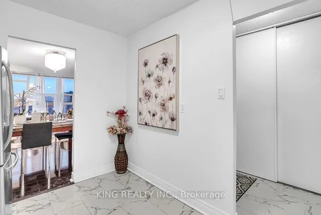 Additional property image - 3380 Eglinton Ave Unit 1412