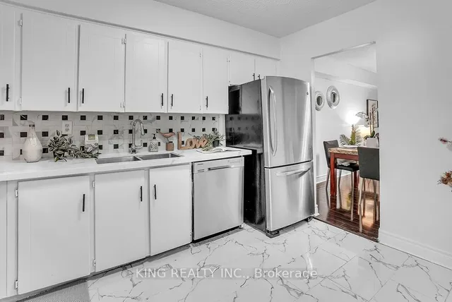 Additional property image - 3380 Eglinton Ave Unit 1412