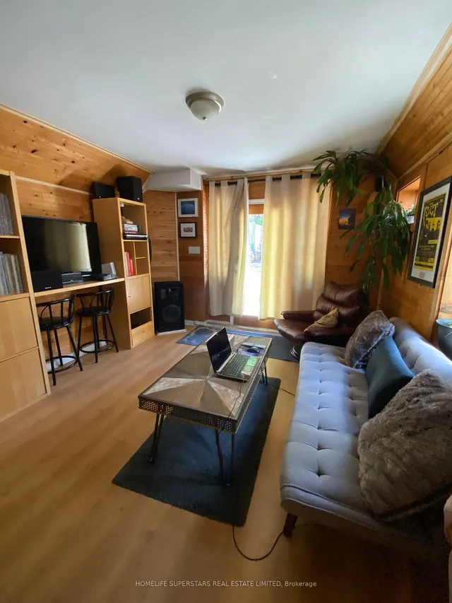 Additional property image - 1263 Woodbine Ave
