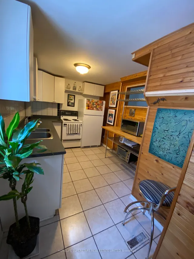 Additional property image - 1263 Woodbine Ave