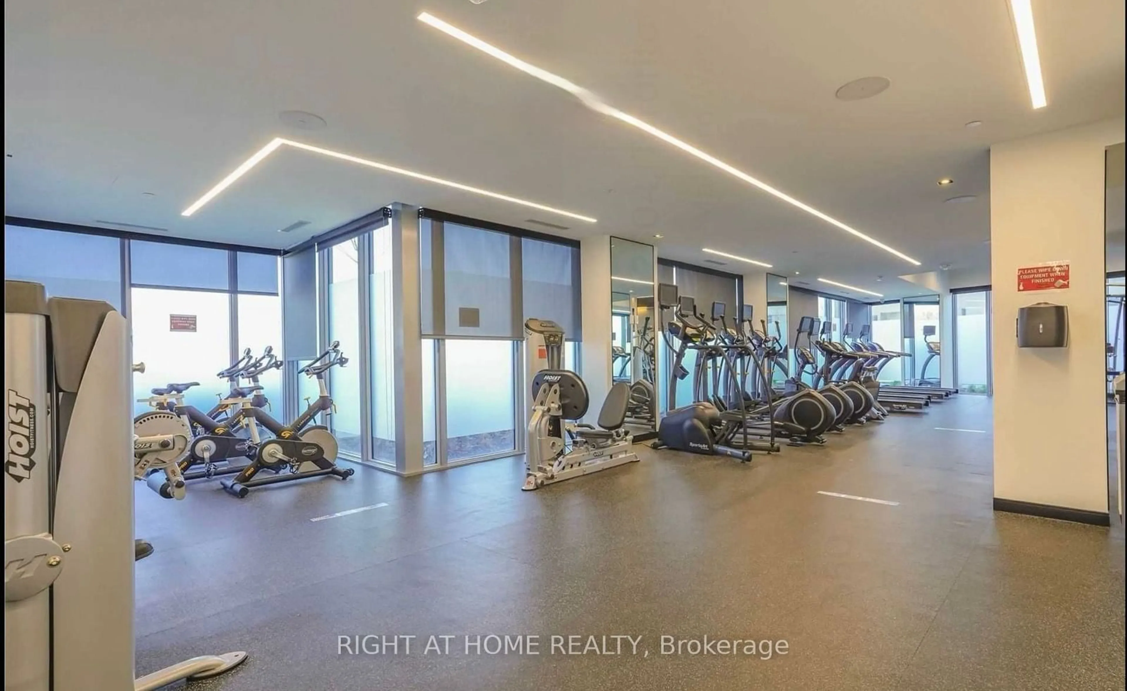 Gym or fitness room for 225 Village Green Sq #710, Toronto Ontario M1S 0N4