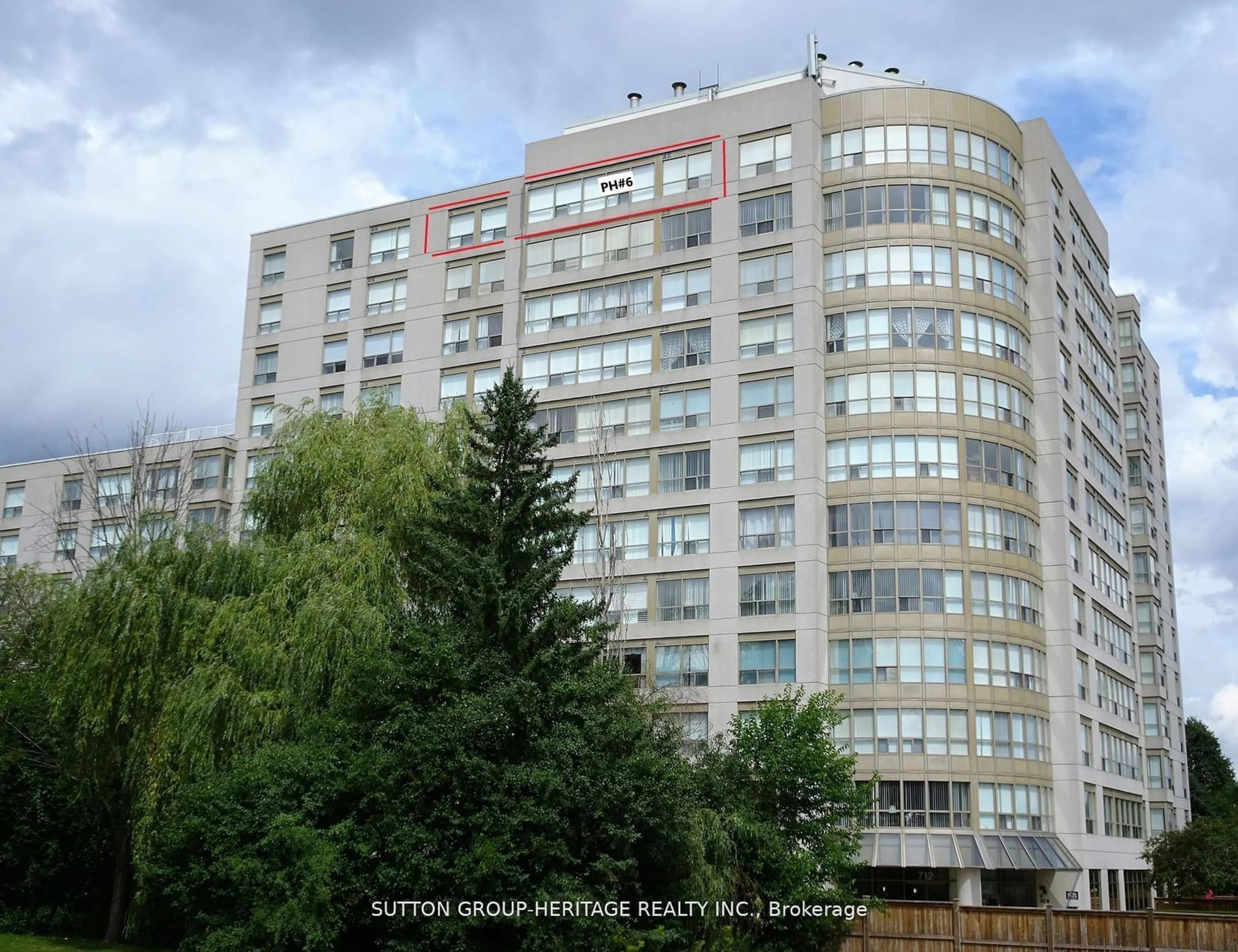 Balcony in the apartment, building for 712 Rossland Rd #PH #6, Whitby Ontario L1N 9E8