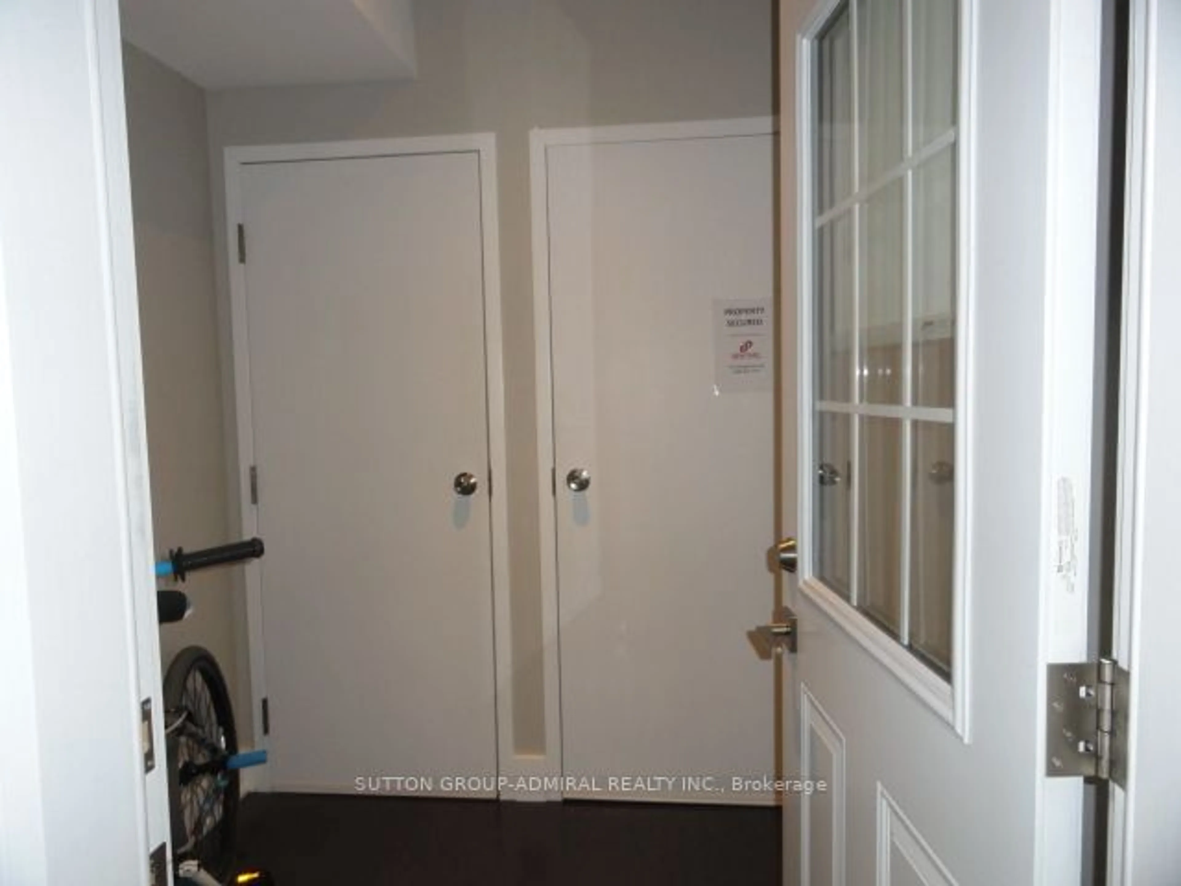 Indoor entryway for 222 Westwood Ave, Toronto Ontario M4J 2H4