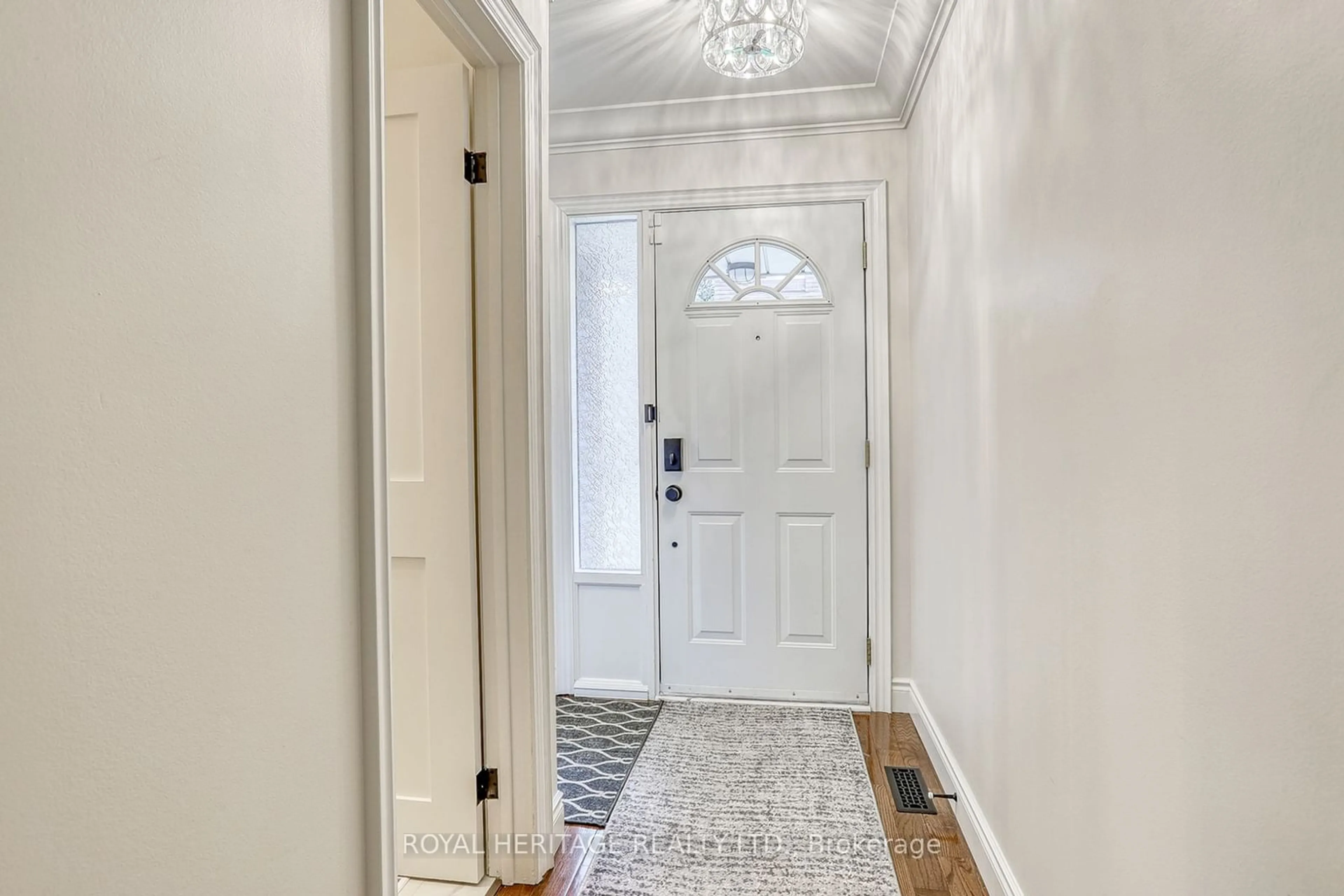 Indoor entryway for 15 Michael Blvd #26, Whitby Ontario L1N 5P4