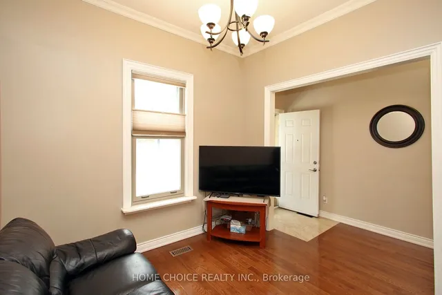 Additional property image - 106 Carlaw Ave