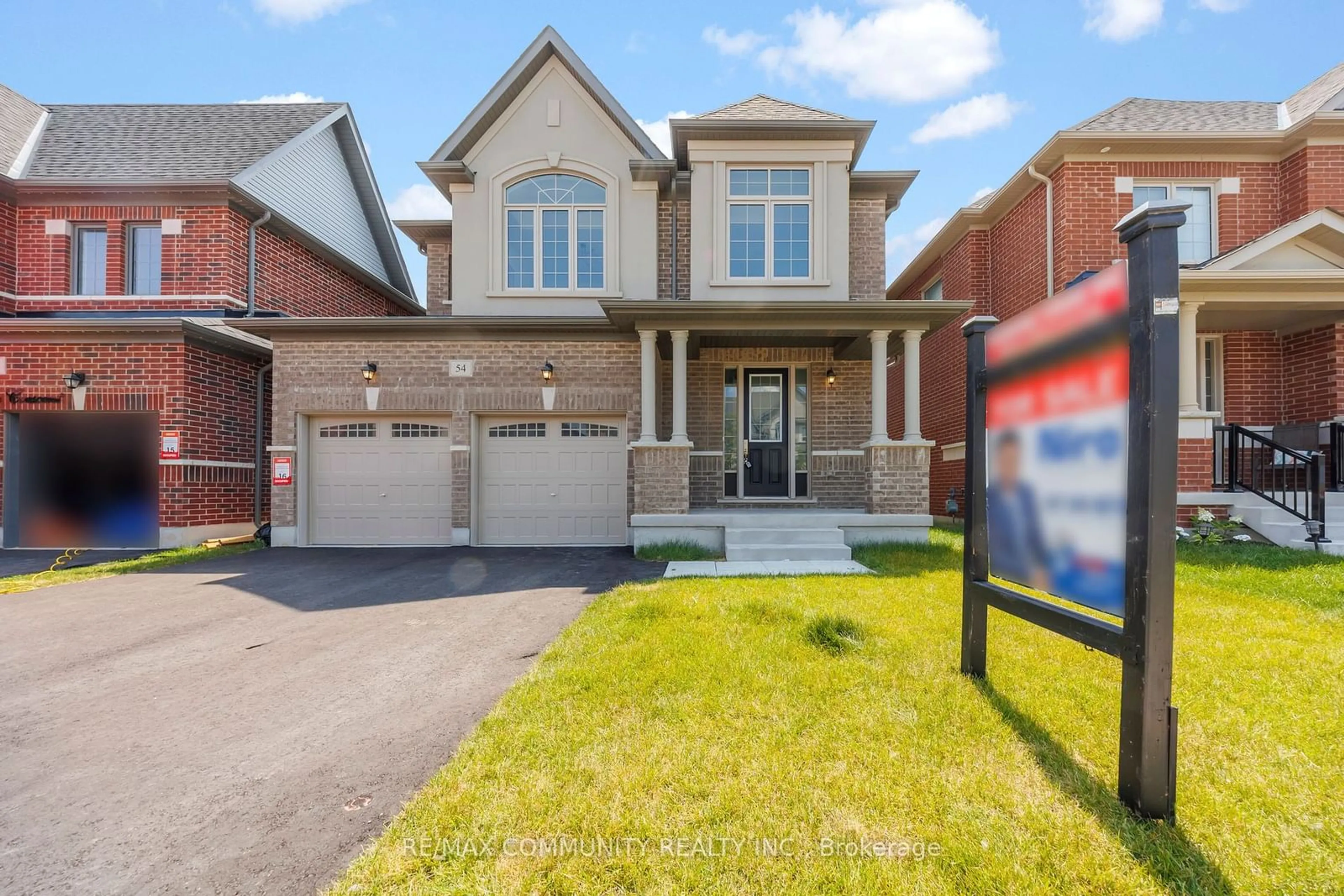 Home with brick exterior material, street for 54 Wamsley Cres, Clarington Ontario L1B 1G9