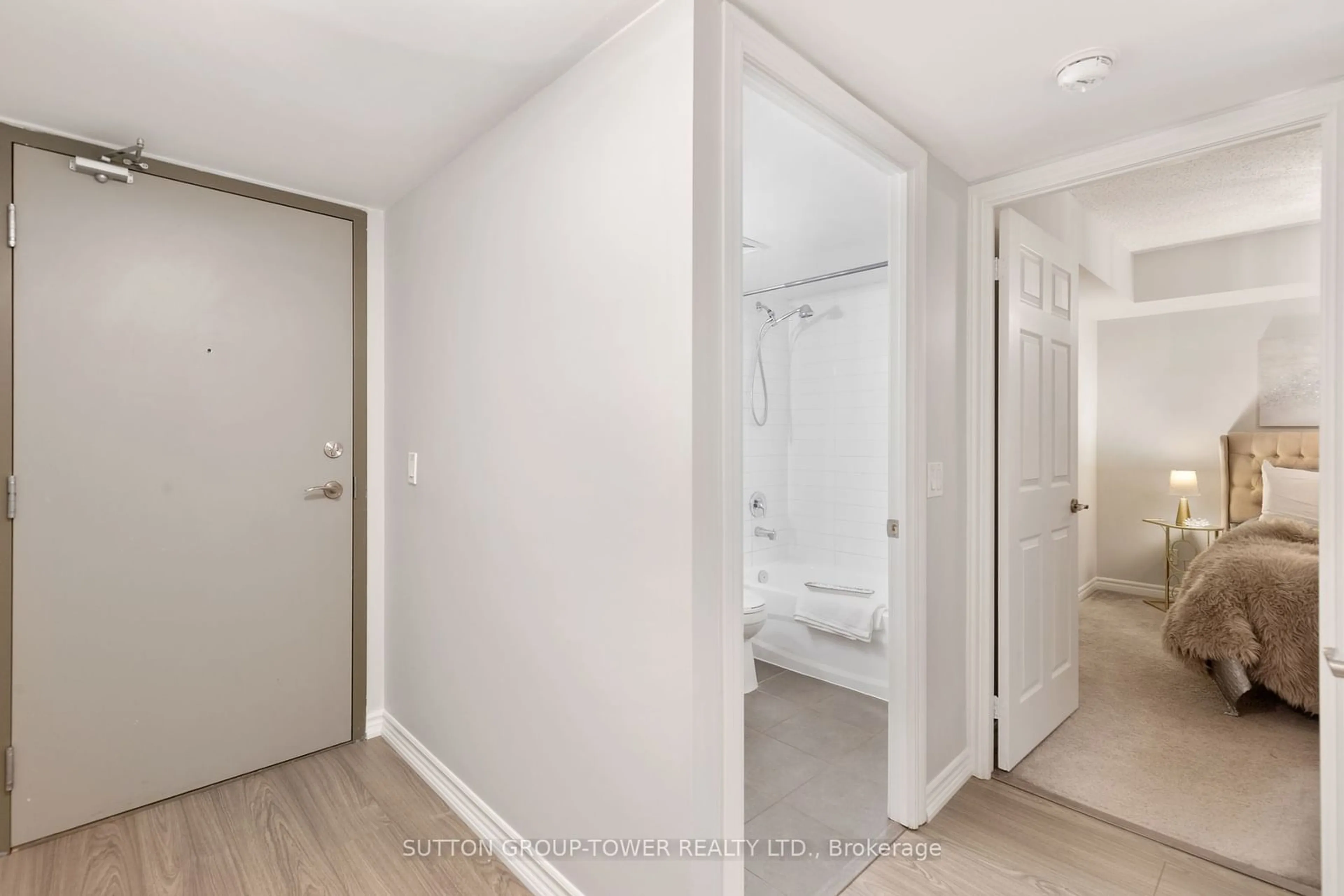 Indoor entryway for 280 Donlands Ave #711, Toronto Ontario M4J 0A3