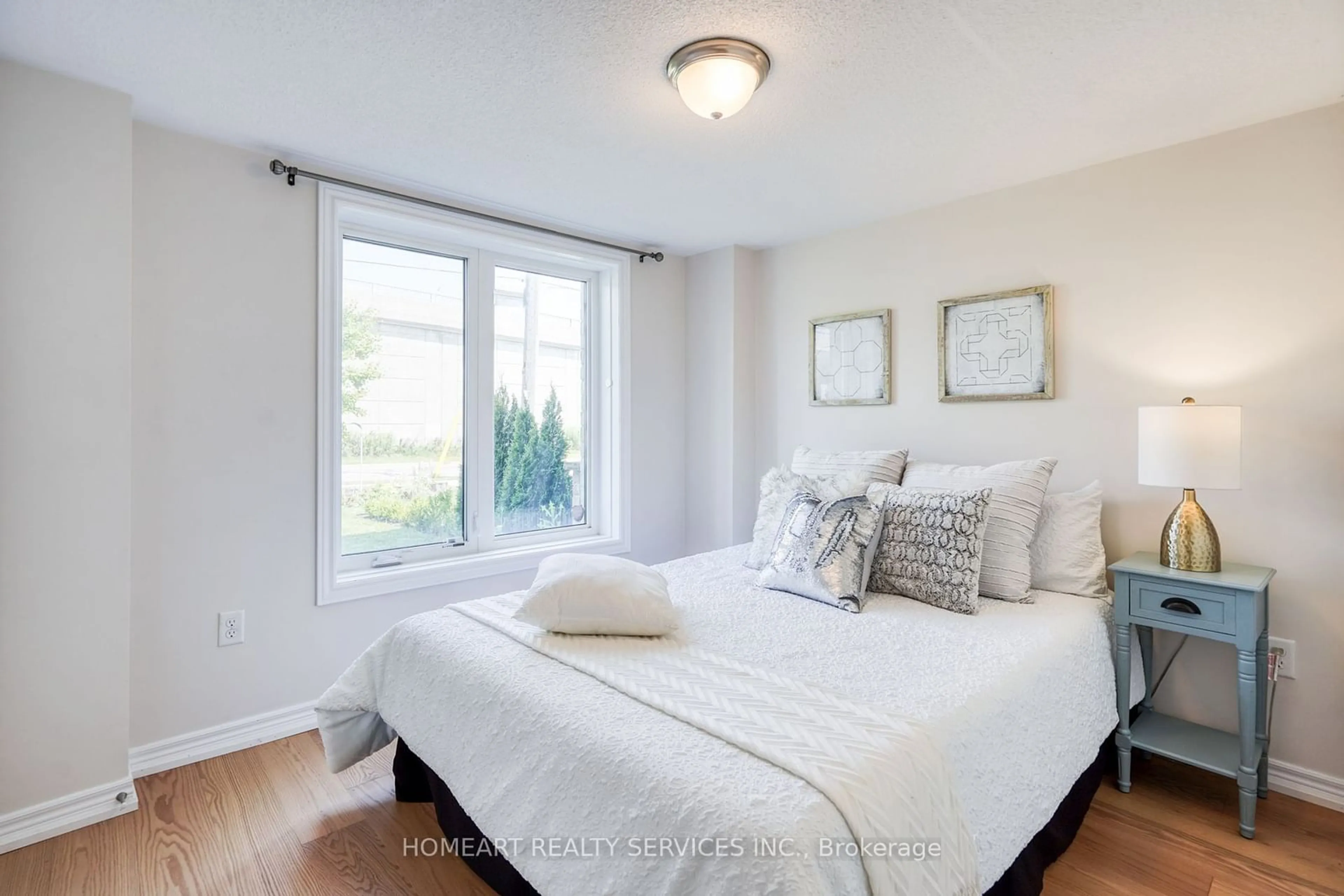 Bedroom with bed, unknown for 1035 Ellesmere Rd, Toronto Ontario M1P 2X1