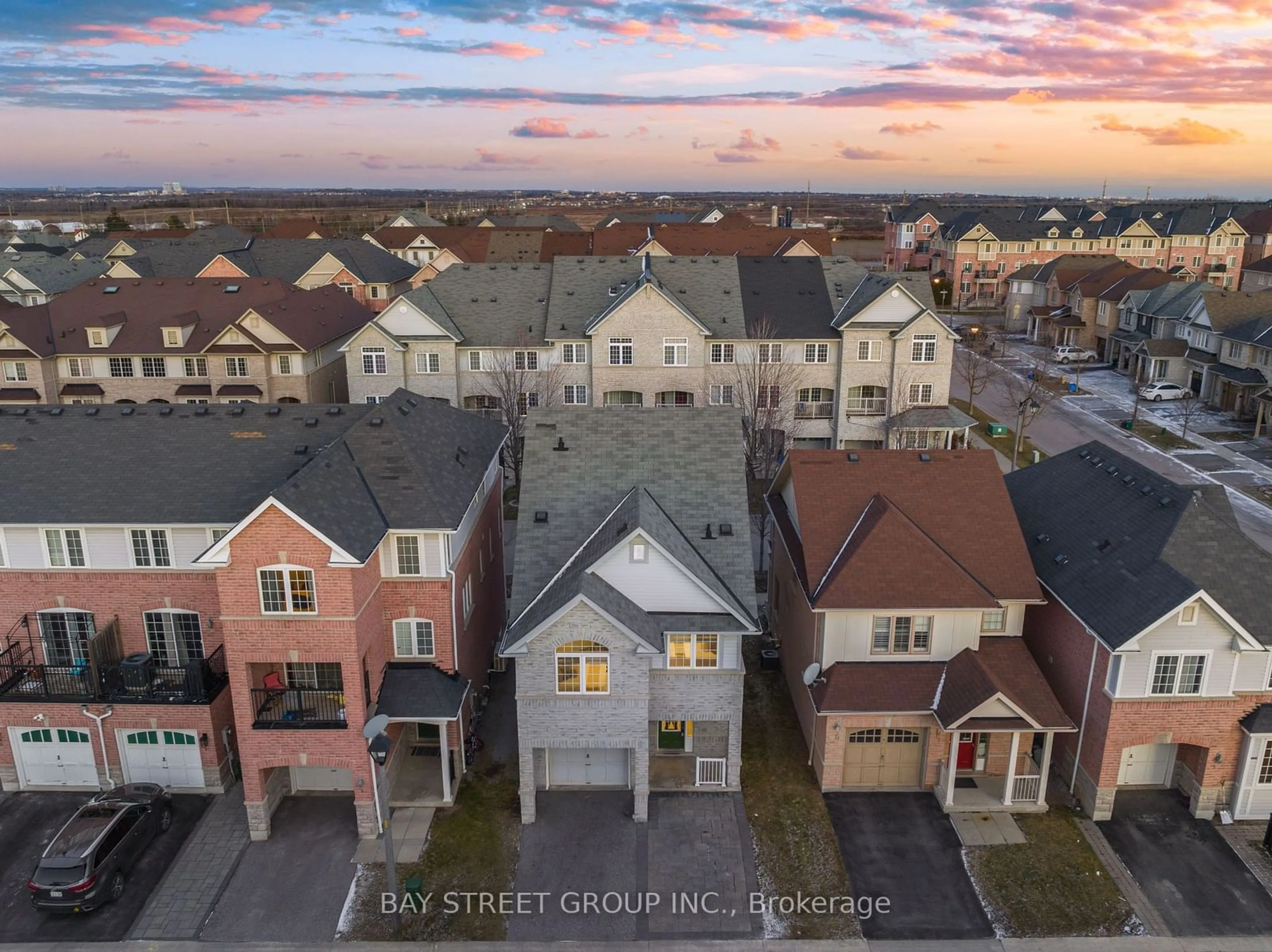 A pic from outside/outdoor area/front of a property/back of a property/a pic from drone, street for 6 Blunden Rd, Ajax Ontario L1Z 0K9