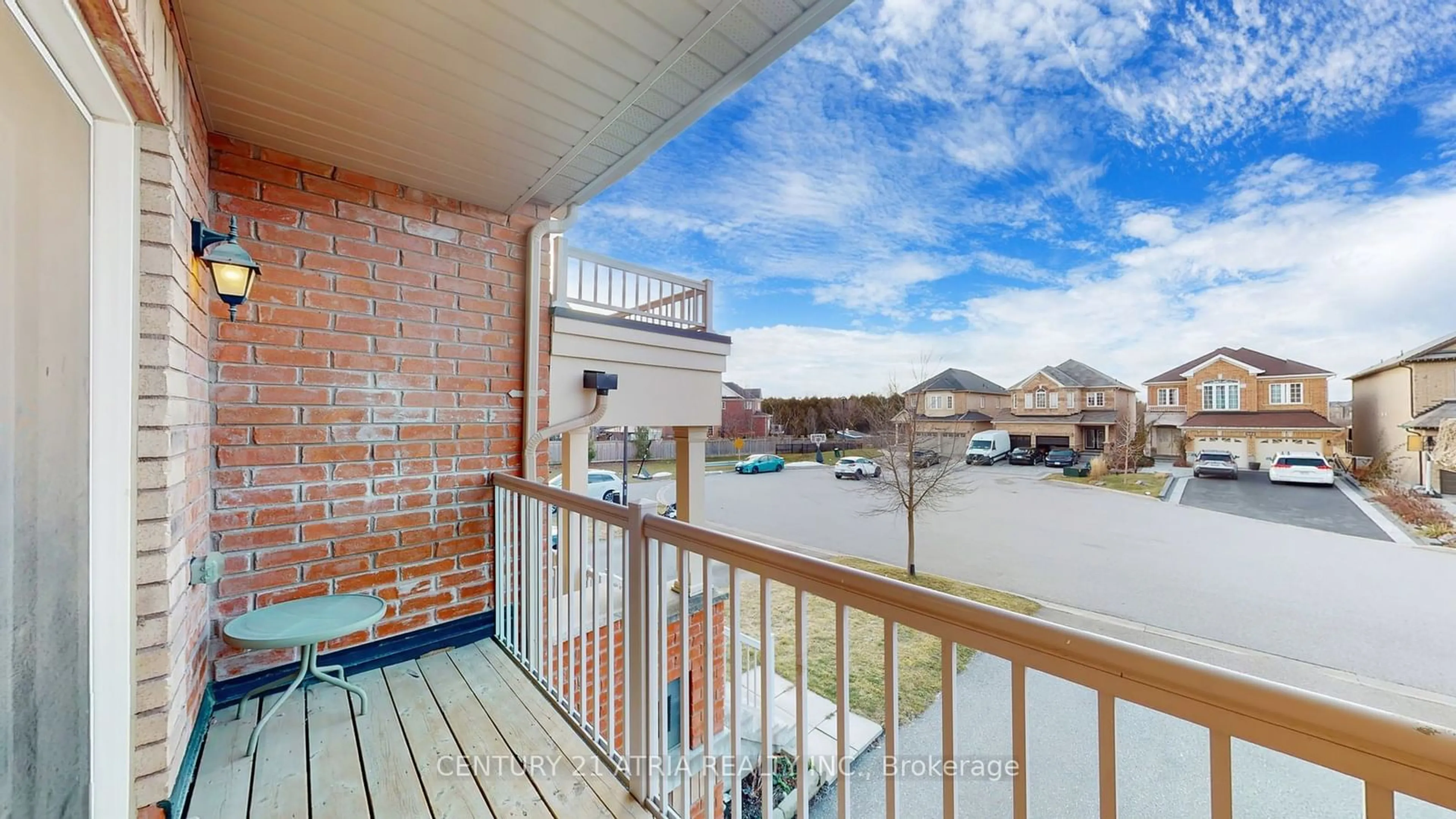 Balcony in the apartment, water/lake/river/ocean view for 76 Wimbledon Crt, Whitby Ontario L1P 0B7