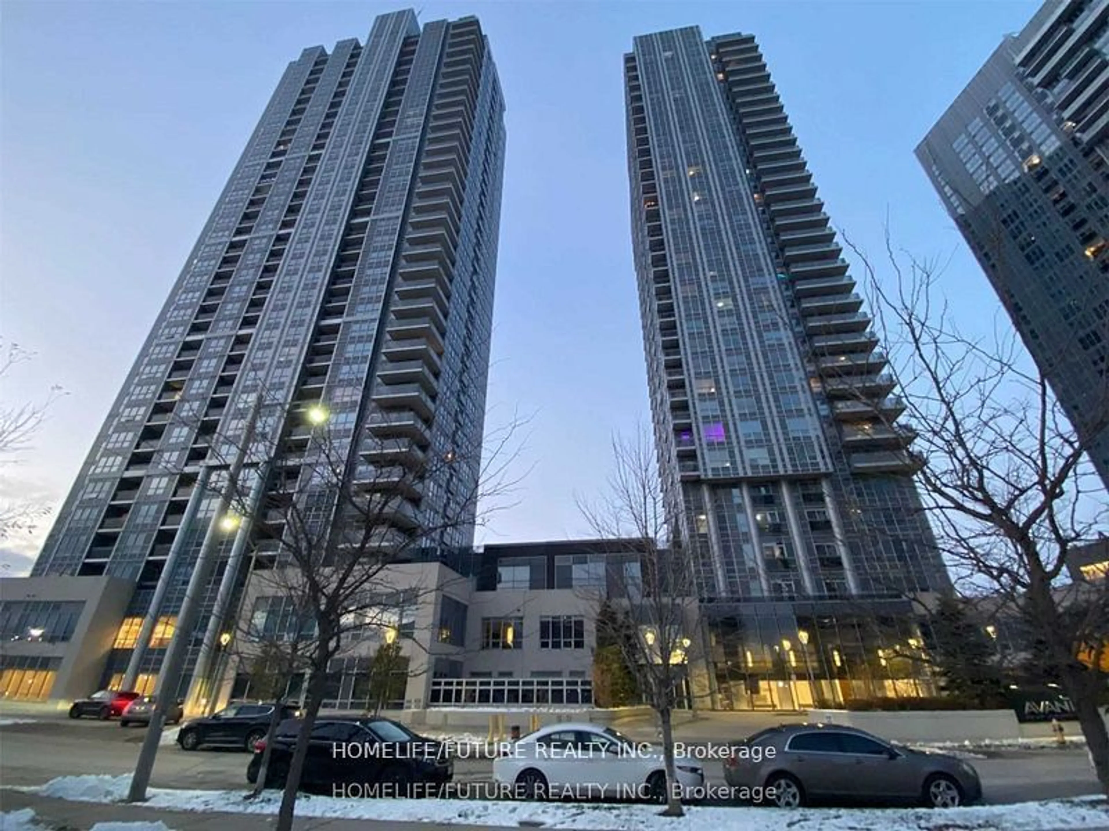 A pic from outside/outdoor area/front of a property/back of a property/a pic from drone, city buildings view from balcony for 275 Village Green Sq #3121, Toronto Ontario M1S 0L8