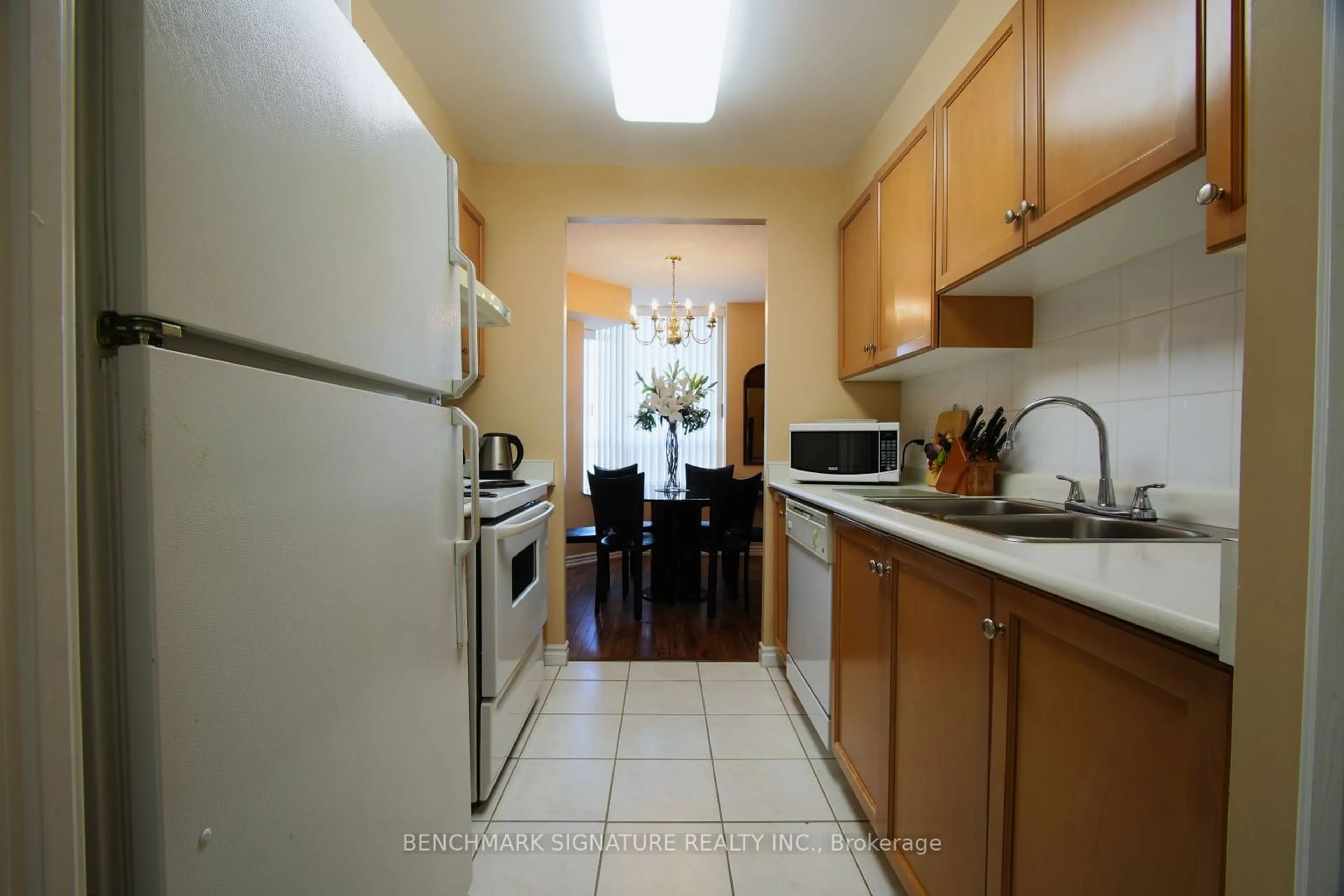 Standard kitchen, unknown for 1883 Mcnicoll Ave #919, Toronto Ontario M1V 5M3