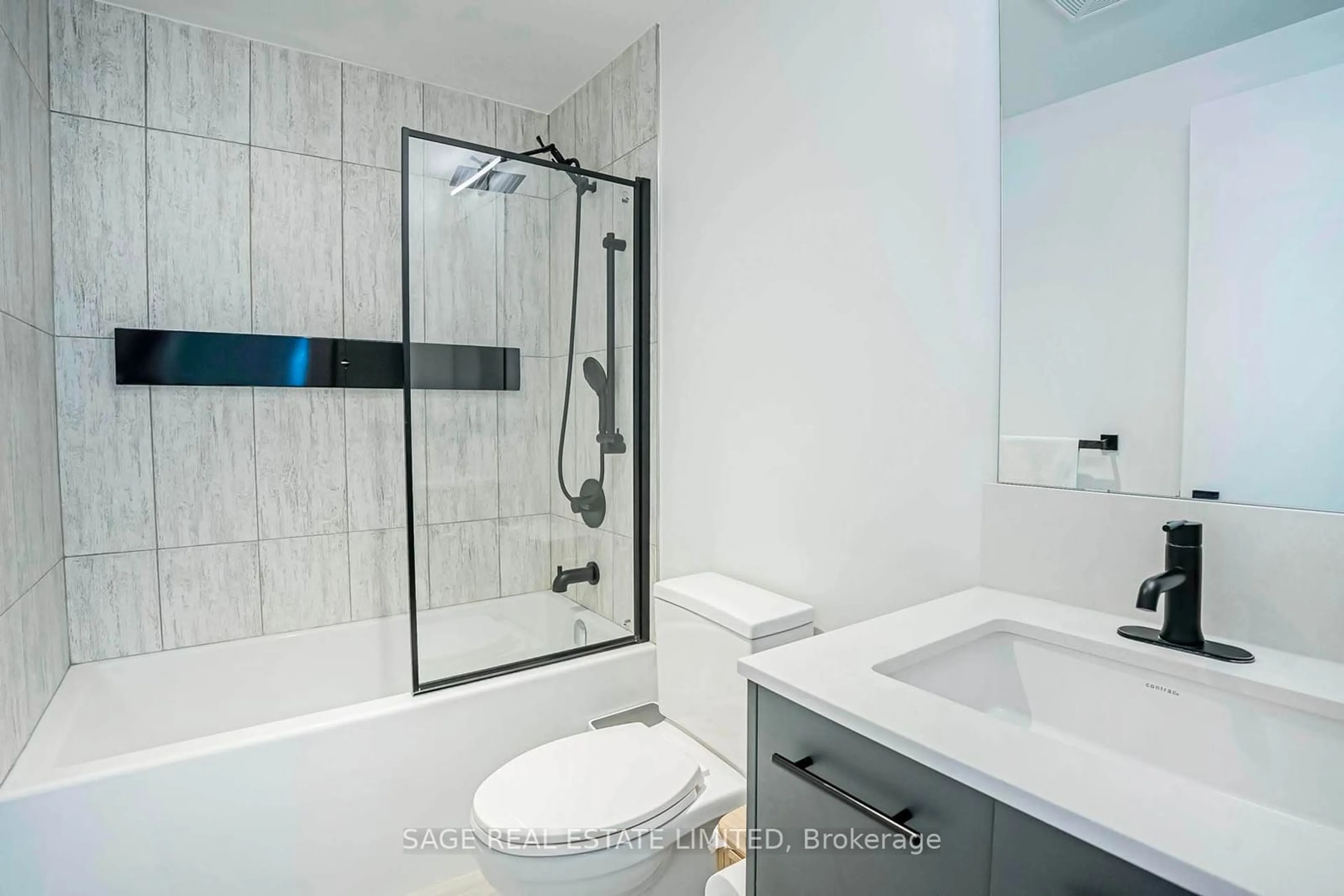 Standard bathroom, ceramic/tile floor for 1888 Queen St #206, Toronto Ontario M4L 1H3