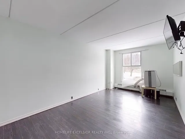 Additional property image - 2 Glamorgan Ave Unit 202