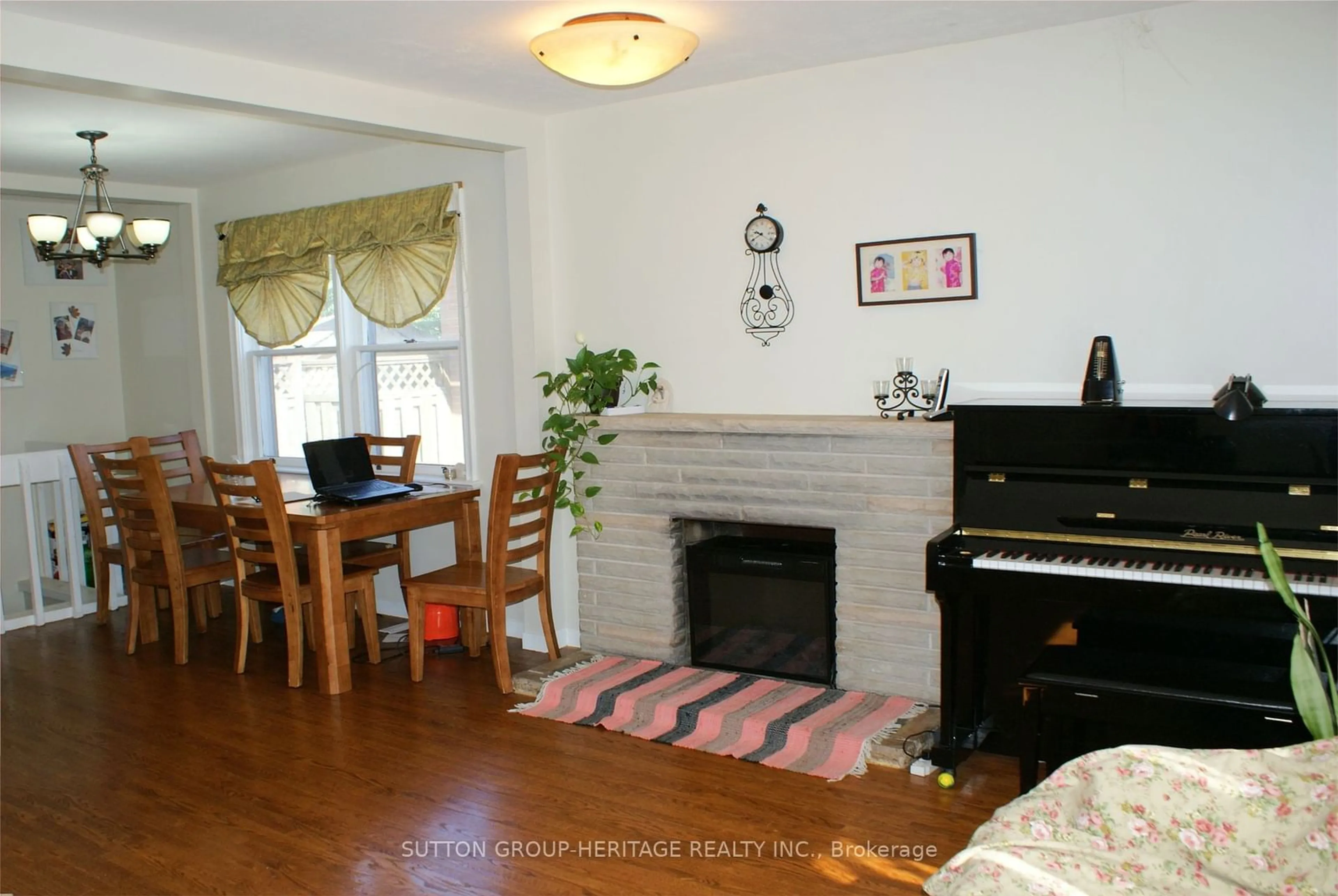 Living room with furniture, unknown for 538 Harmony Rd, Oshawa Ontario L1H 6V5