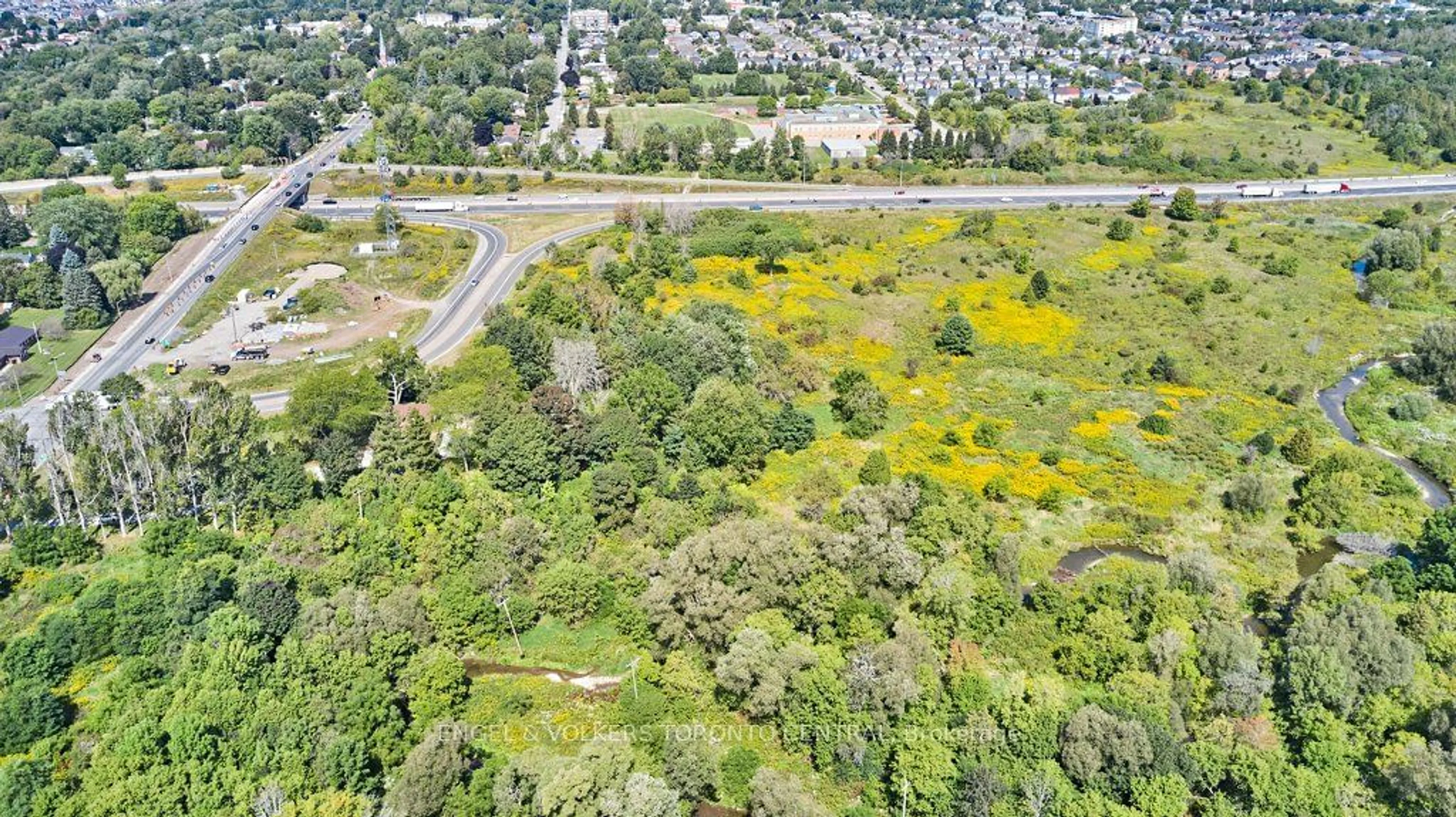 A pic from outside/outdoor area/front of a property/back of a property/a pic from drone, forest/trees view for 507 Mill St, Clarington Ontario L1B 1C2