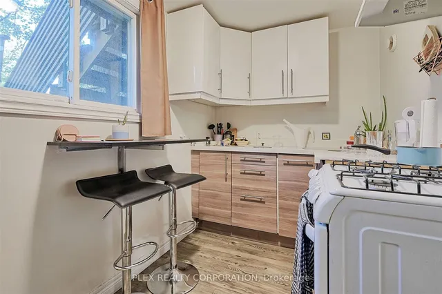 Additional property image - 193 Coxwell Ave