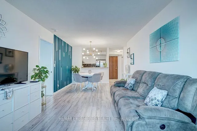 Additional property image - 1 Lee Centre Dr Unit 1709