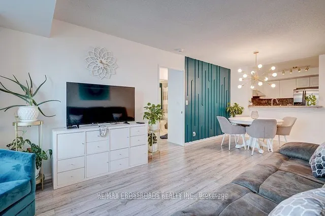 Additional property image - 1 Lee Centre Dr Unit 1709