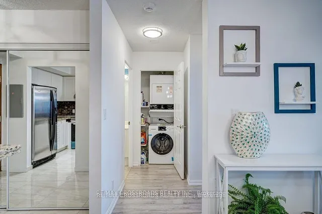 Additional property image - 1 Lee Centre Dr Unit 1709