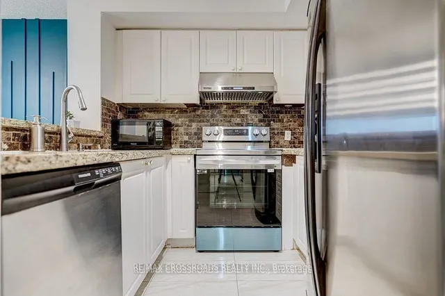 Additional property image - 1 Lee Centre Dr Unit 1709