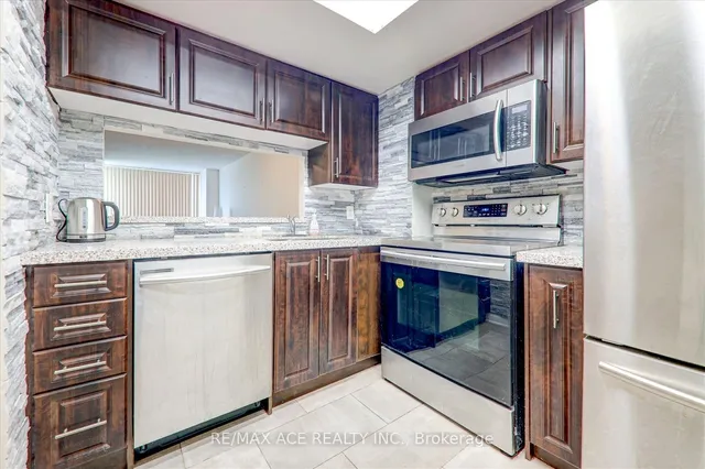 Additional property image - 2550 Lawrence Ave Unit 1415