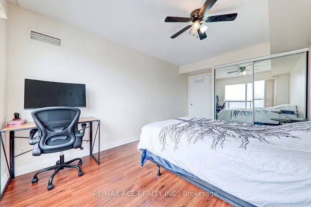 Additional property image - 2550 Lawrence Ave Unit 1415