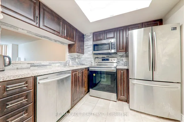 Additional property image - 2550 Lawrence Ave Unit 1415