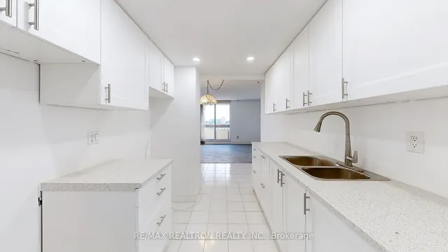 Additional property image - 65 Huntingdale Blvd Unit 1106