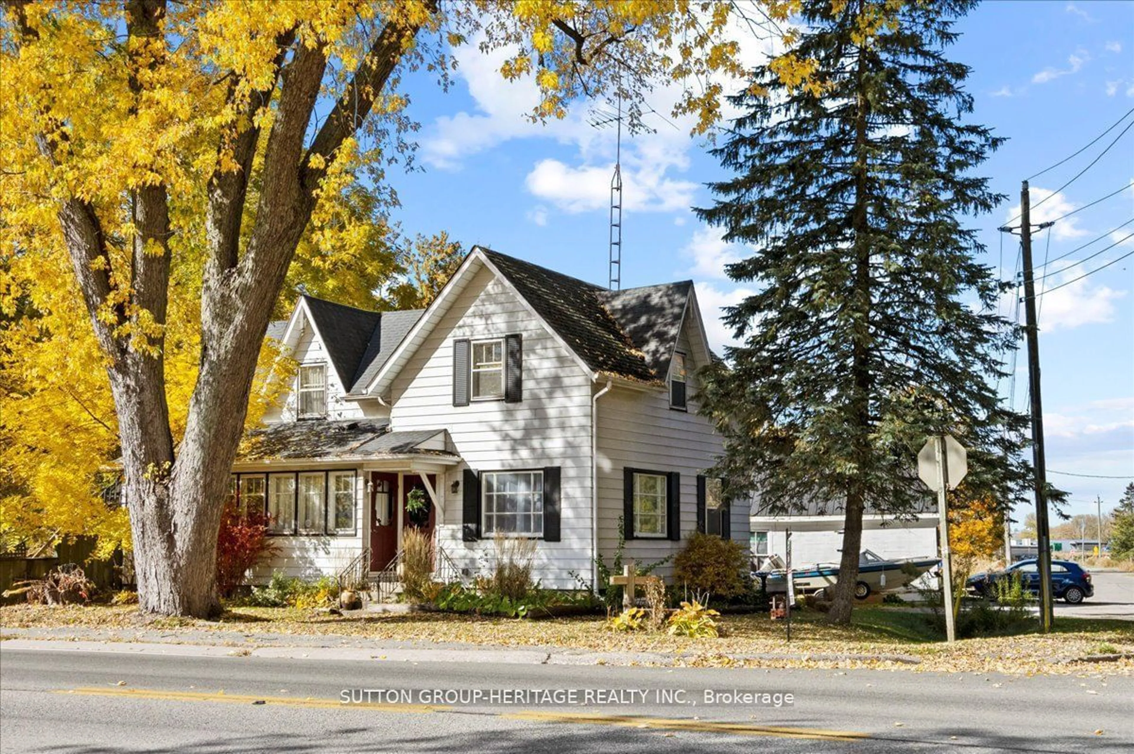 Home with vinyl exterior material, street for 4 Brook St, Scugog Ontario L9L 1B5