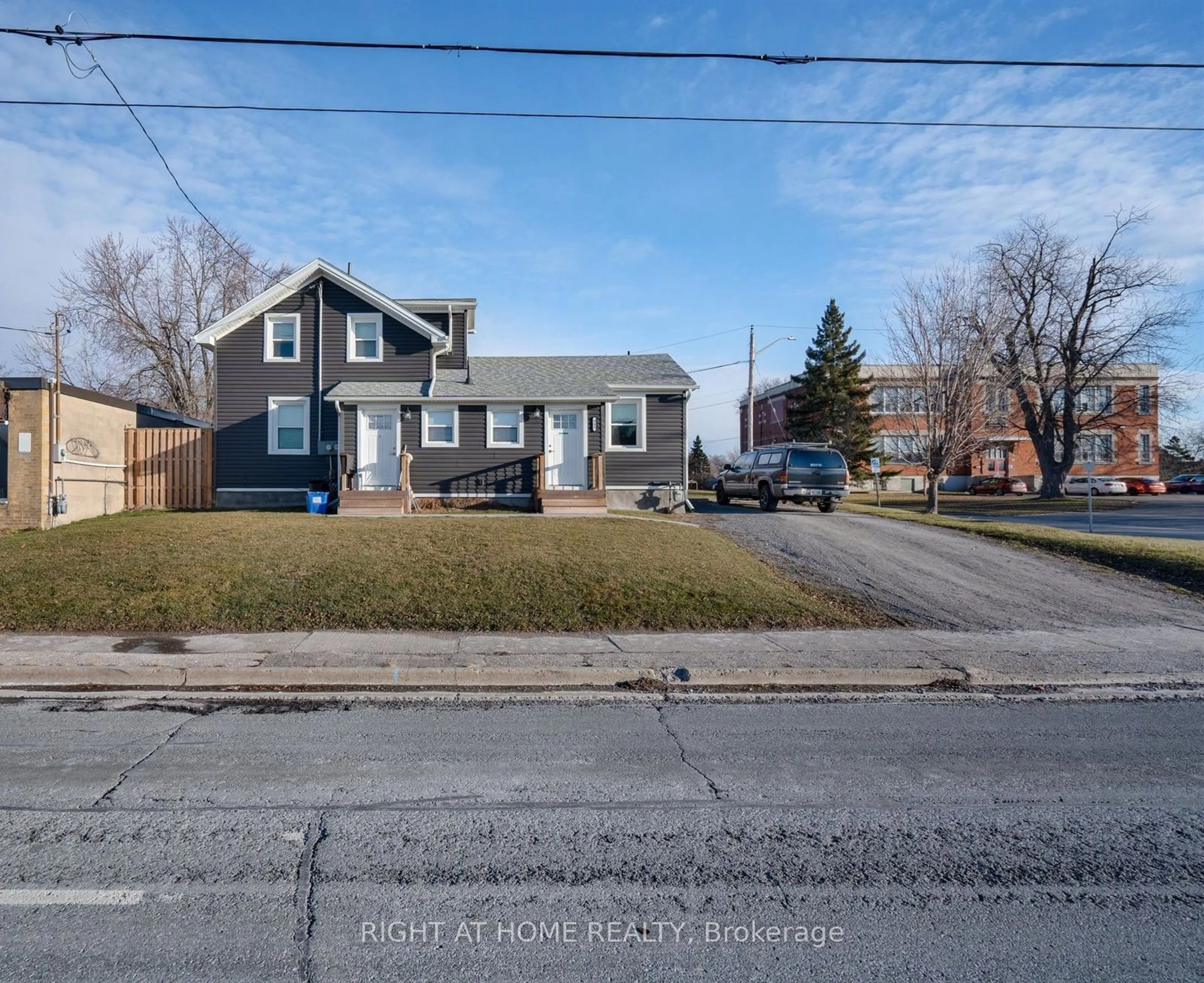 A pic from outside/outdoor area/front of a property/back of a property/a pic from drone, street for 865 Simcoe St, Oshawa Ontario L1H 4K8