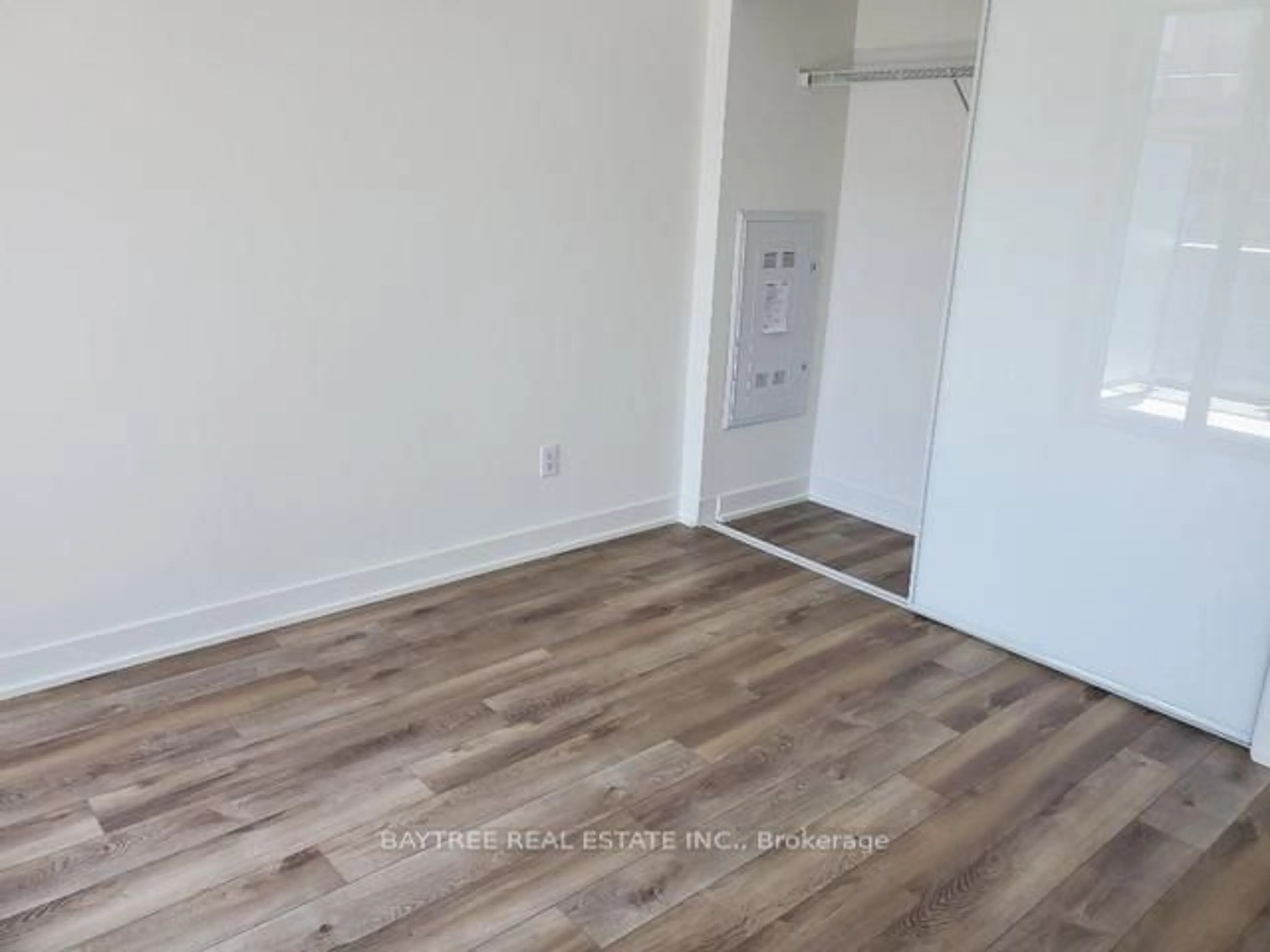 A pic of a room for 30 Baseball Pl #912, Toronto Ontario M4M 0E8