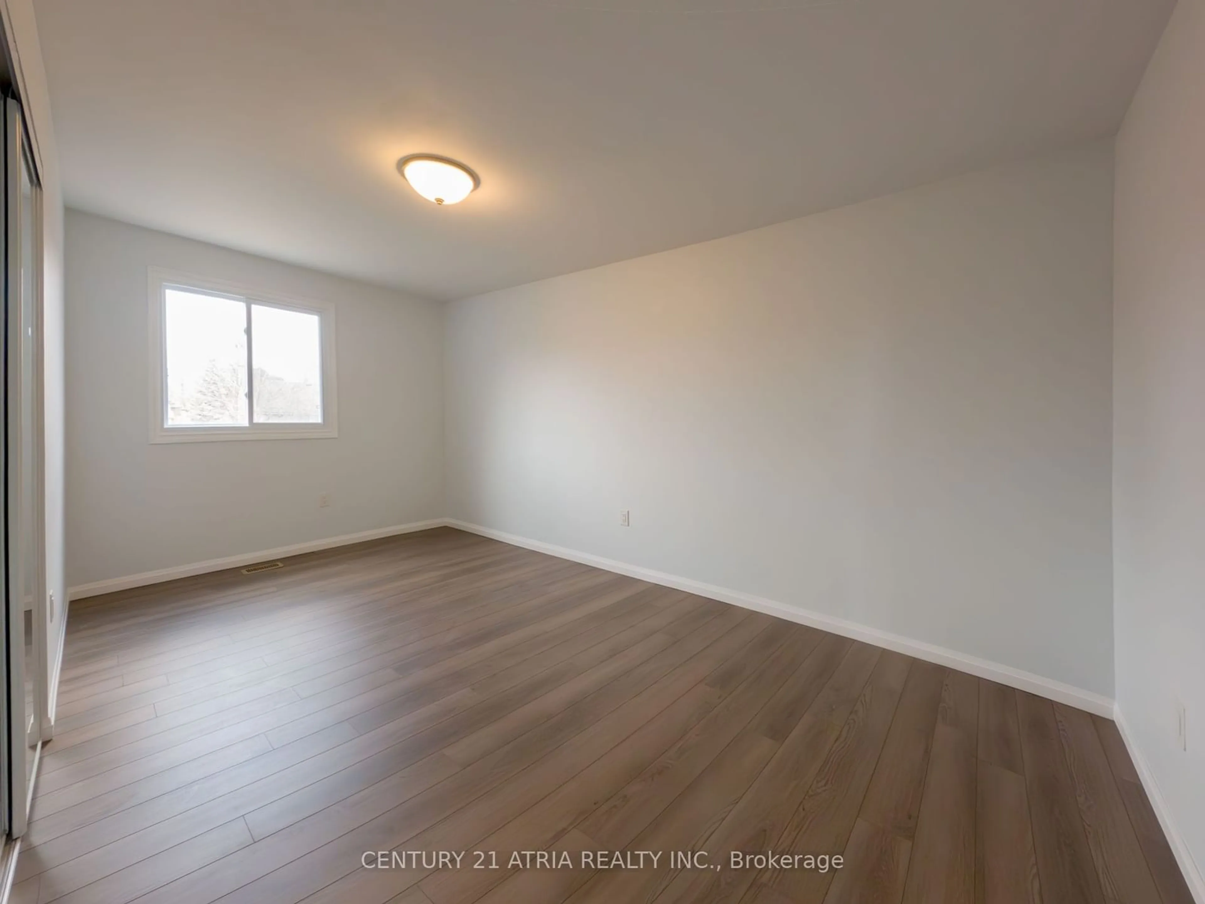 A pic of a room for 96 Invergordon Ave, Toronto Ontario M1S 2Z2