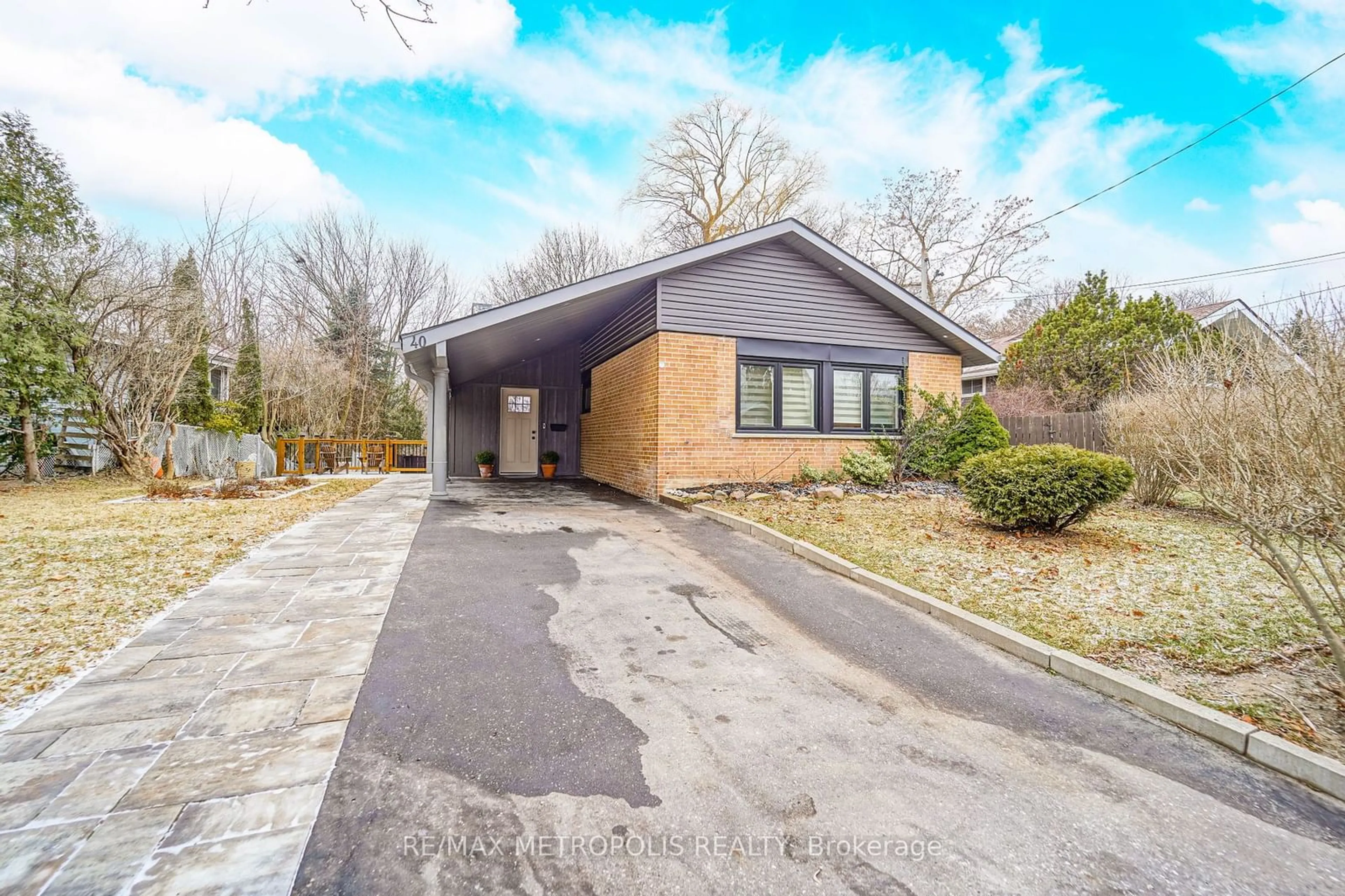 Home with brick exterior material, street for 40 NORTHFIELD Rd, Toronto Ontario M1G 2H4