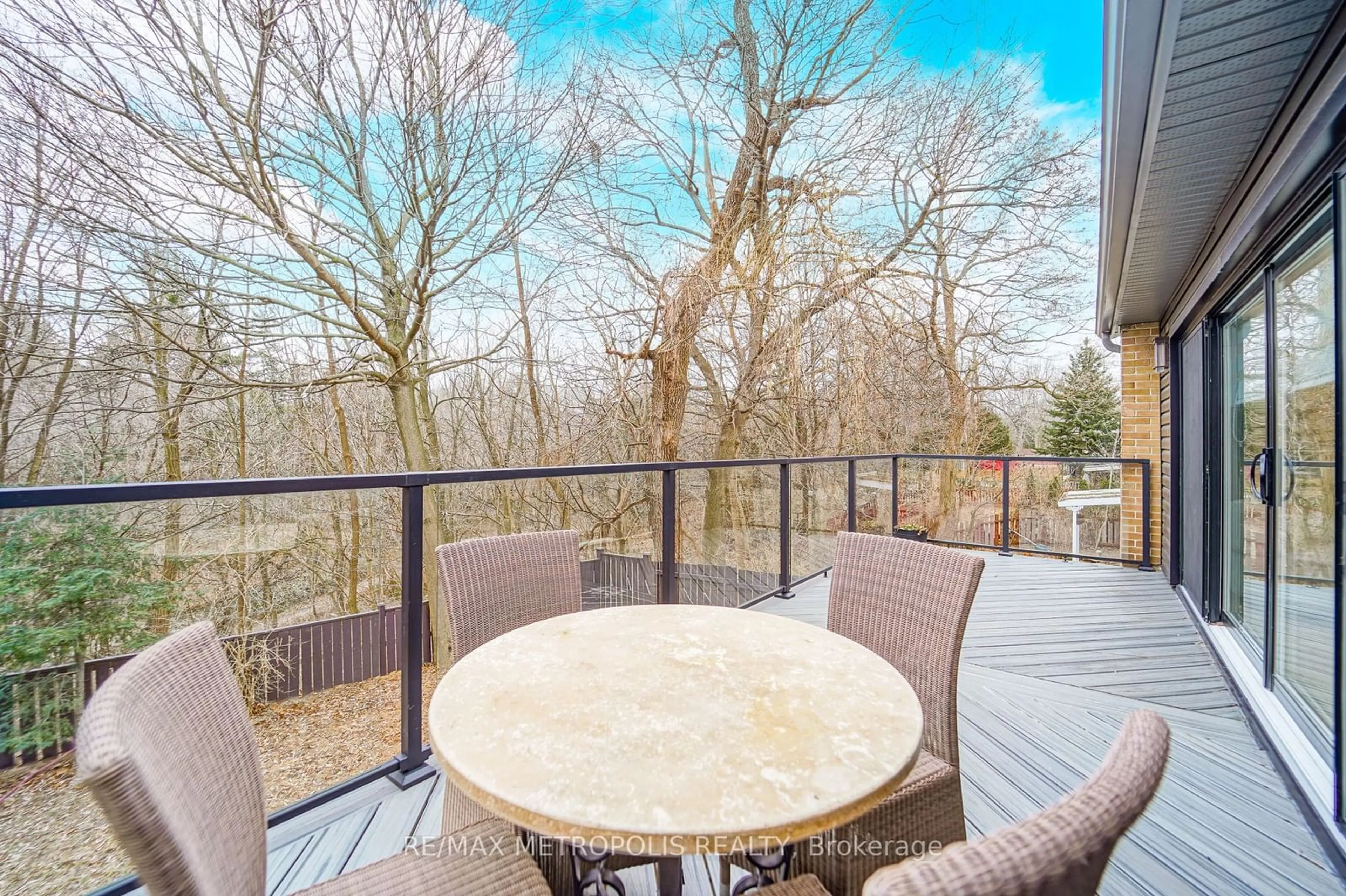 Patio, forest/trees view for 40 NORTHFIELD Rd, Toronto Ontario M1G 2H4