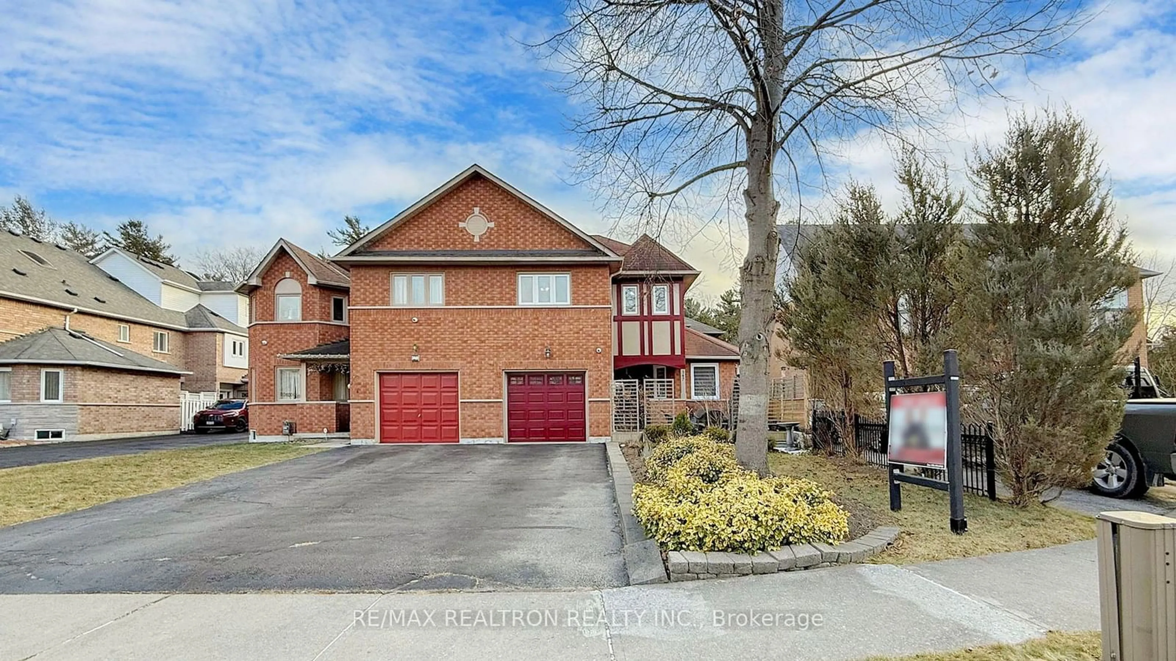 Home with brick exterior material, street for 347 Chickadee Crt, Pickering Ontario L1V 6Y4