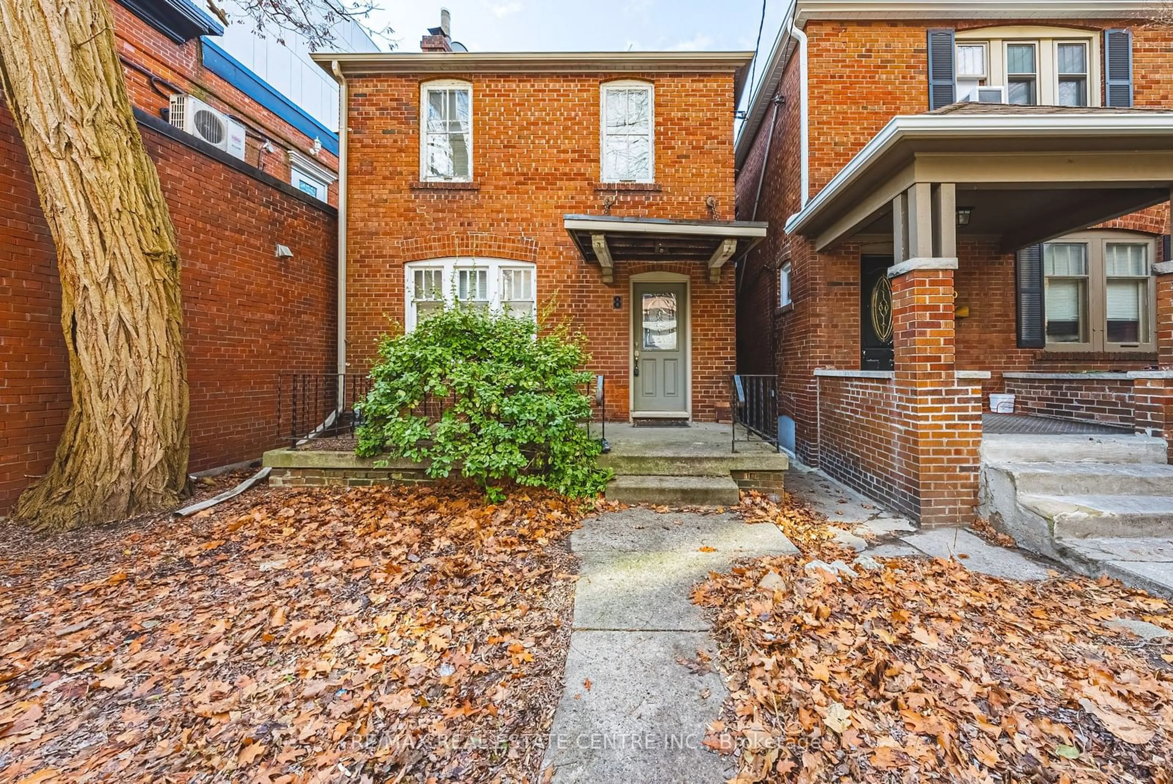 Home with brick exterior material, street for 8 MAIN St, Toronto Ontario M4E 2V4