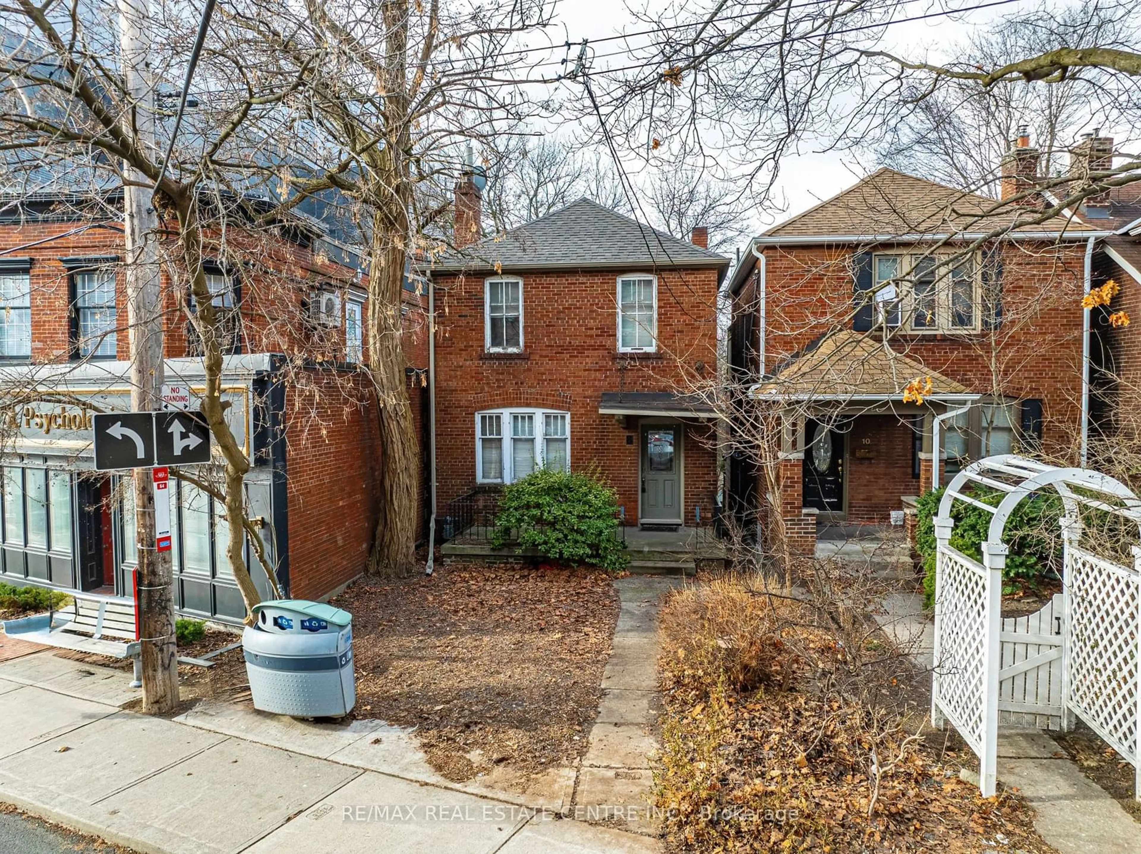 A pic from outside/outdoor area/front of a property/back of a property/a pic from drone, street for 8 MAIN St, Toronto Ontario M4E 2V4