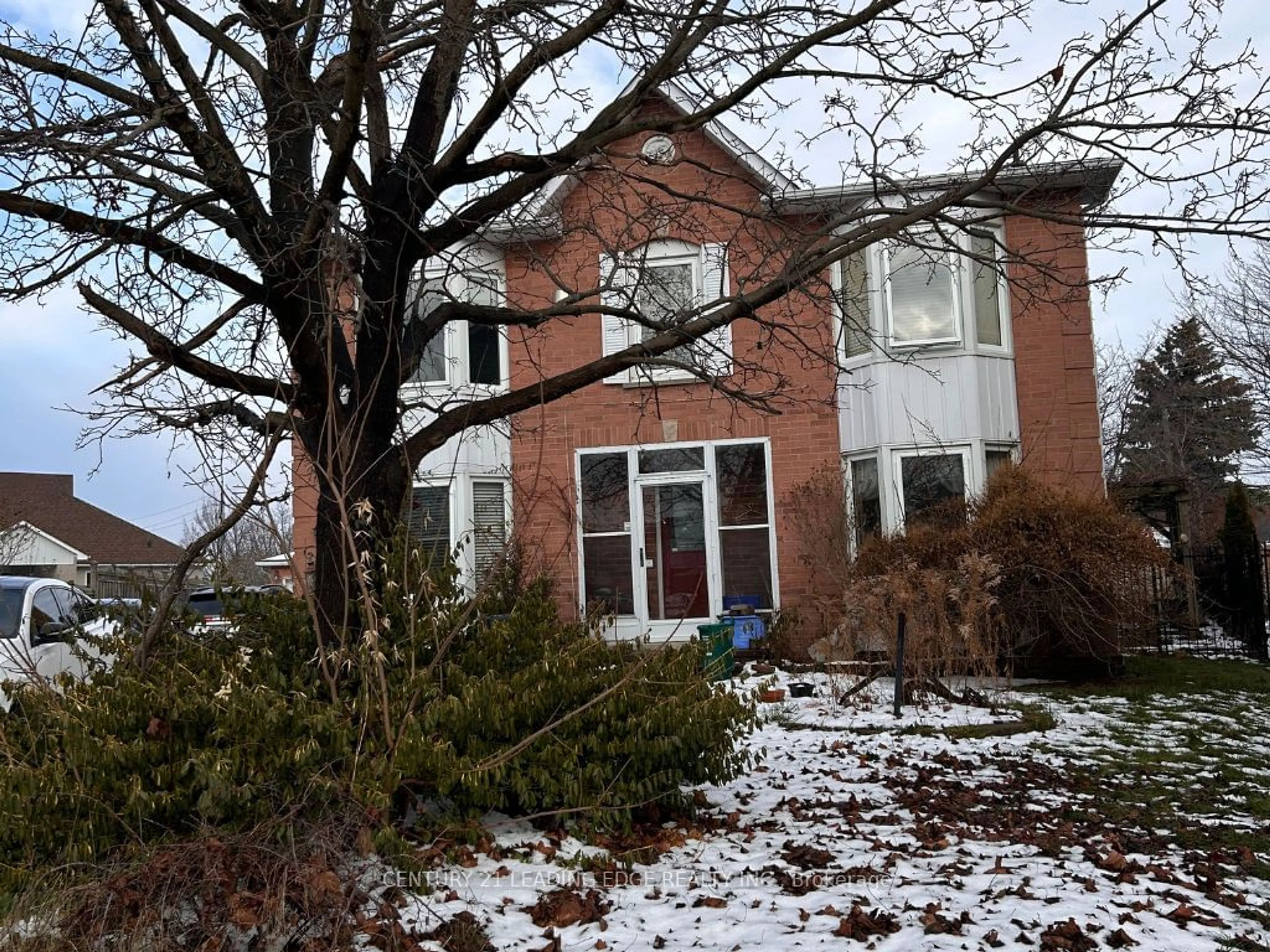 Home with brick exterior material, street for 14 Holden Crt, Whitby Ontario L1N 9A1